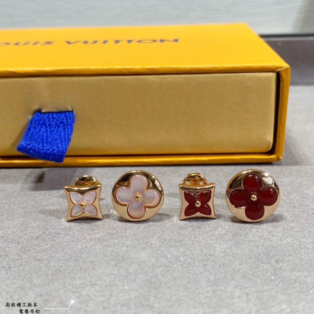 l0*is V*t0n earrings