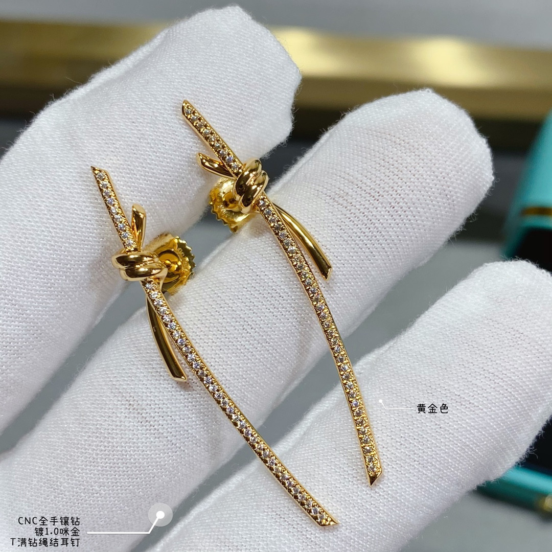 t*f*ny & co. full Di*m*nd knot stud earrings