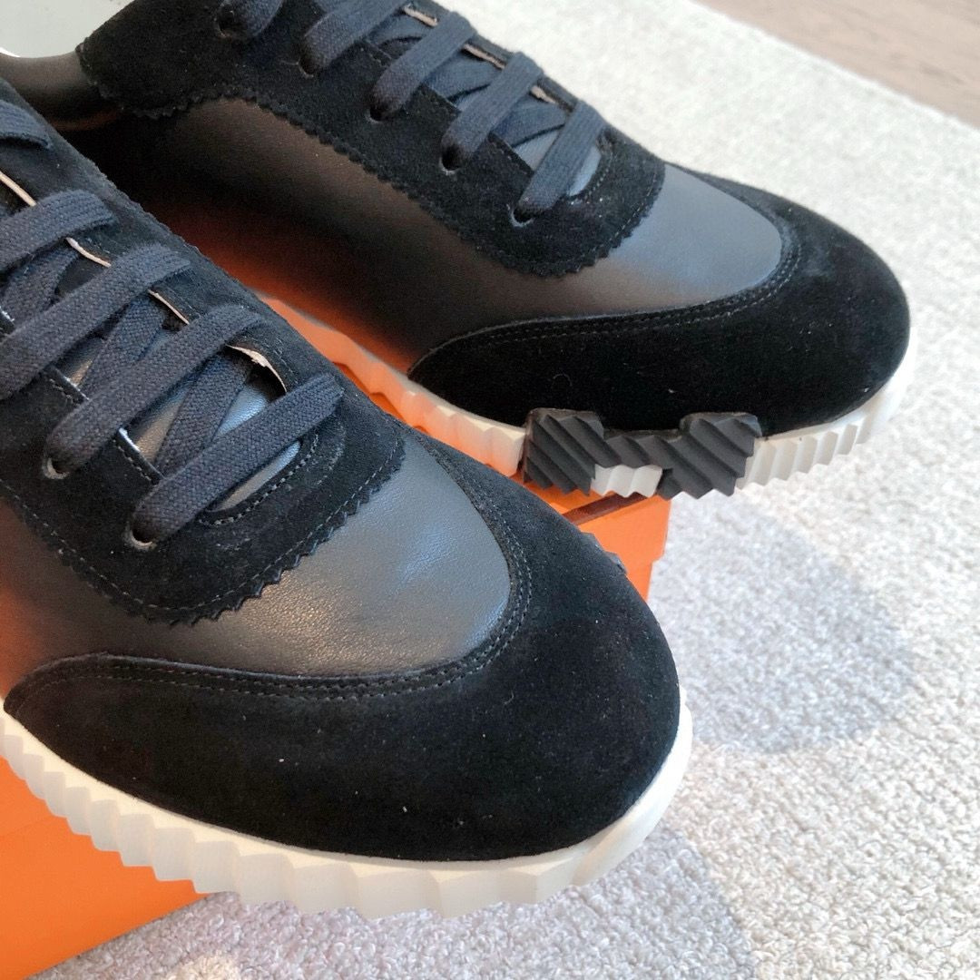 ua H**me5 bouncing sneaker