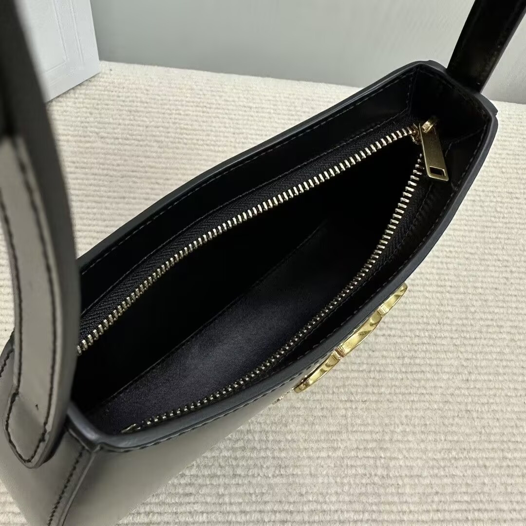 Ce**e medium tilly bag in shiny calfskin 22x13.5x4cm