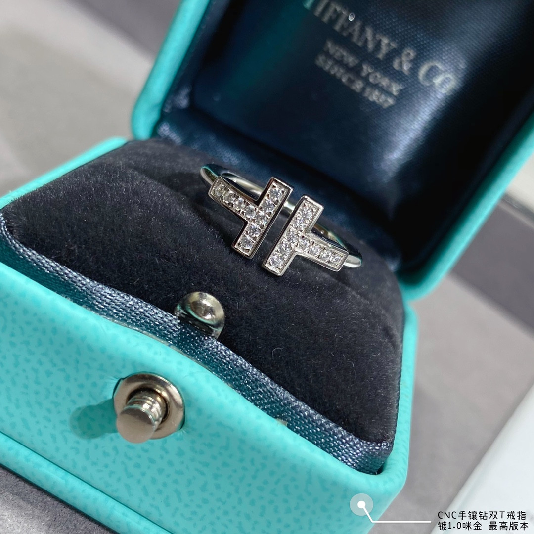 t*f*ny & co. double t Di*m*nd-banded ring