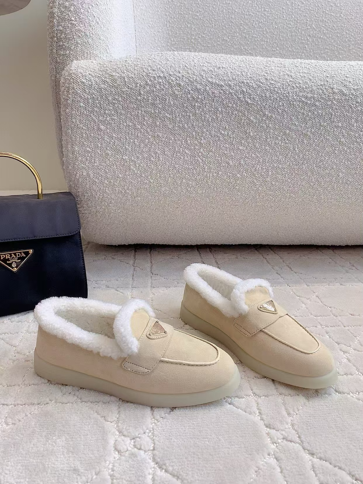ua Pra*a suede slides