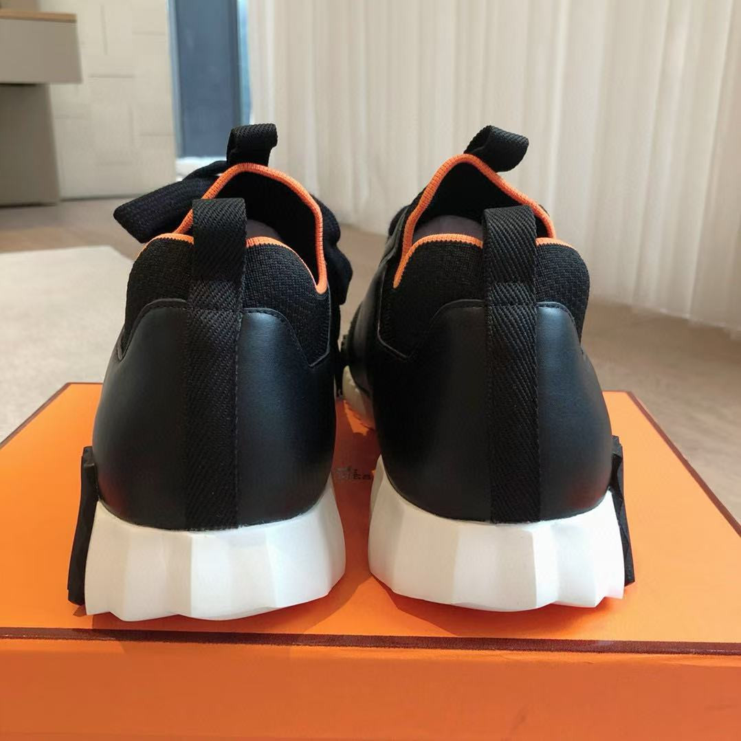 ua H**me5 bouncing sneaker