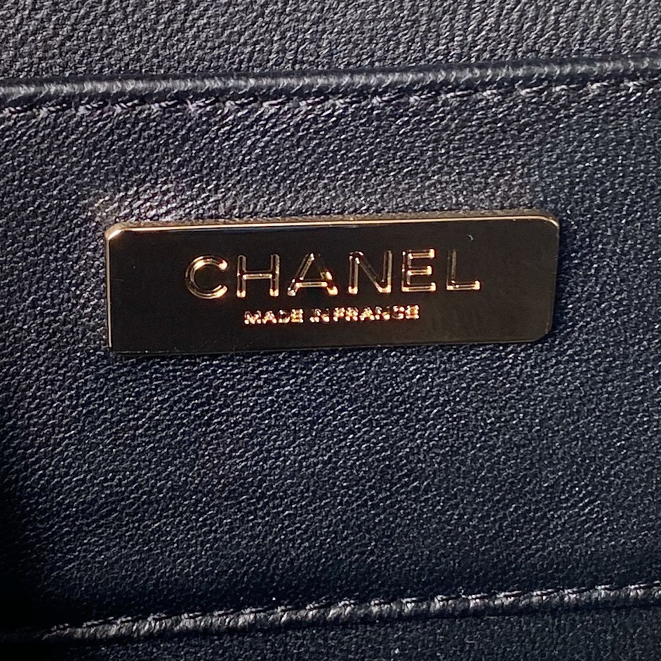 Ch*el camera bag 4.5 × 6.2 × 2.3 in