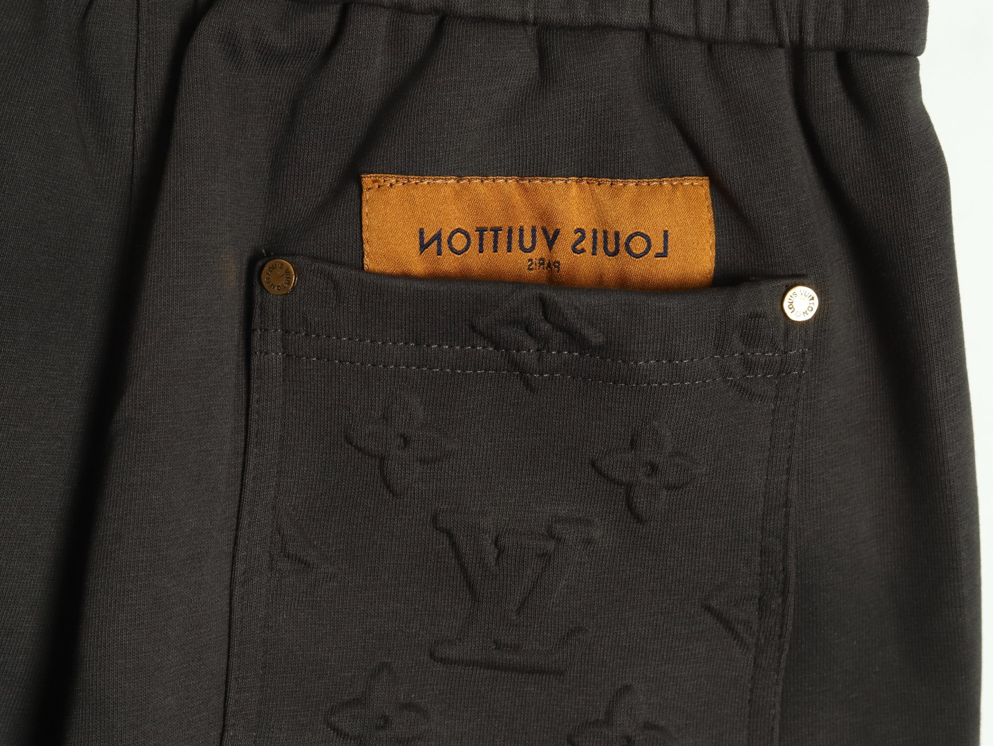 l0*is V*t0n lv shorts