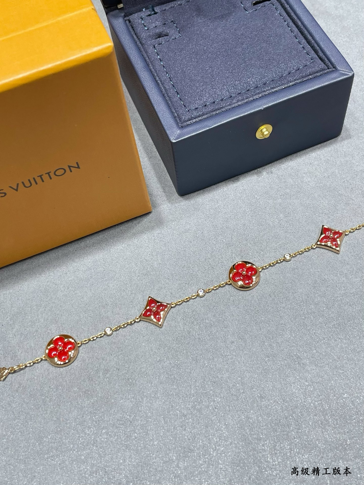 l0*is V*t0n large red agate four flower bracelet