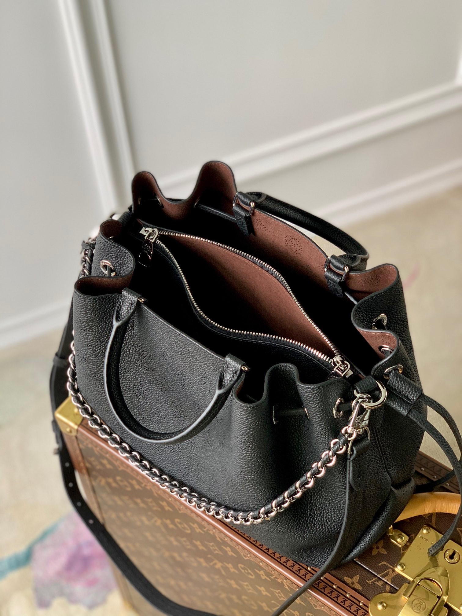 Bella tote M59200