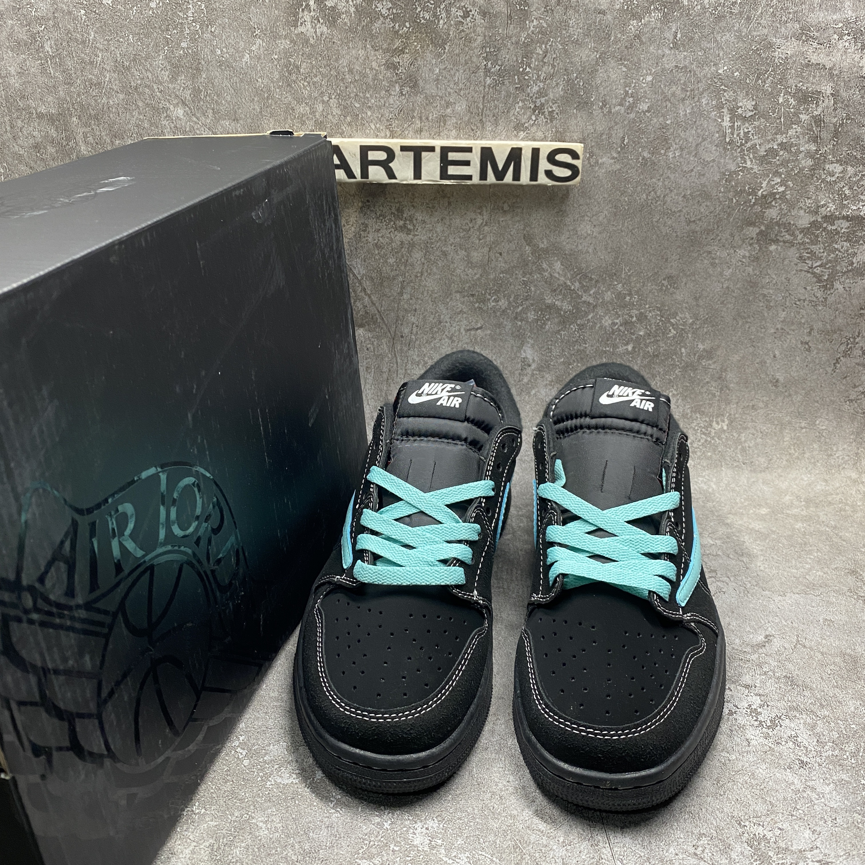 air jordan 1 low og sp travis scott T*f*ny blue