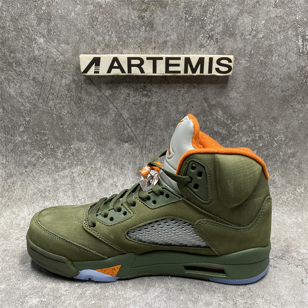 AIR JORDAN 5 RETRO
