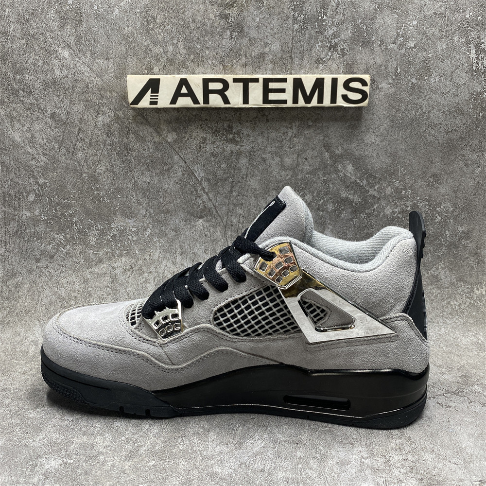 AIR JORDAN 4 RETRO