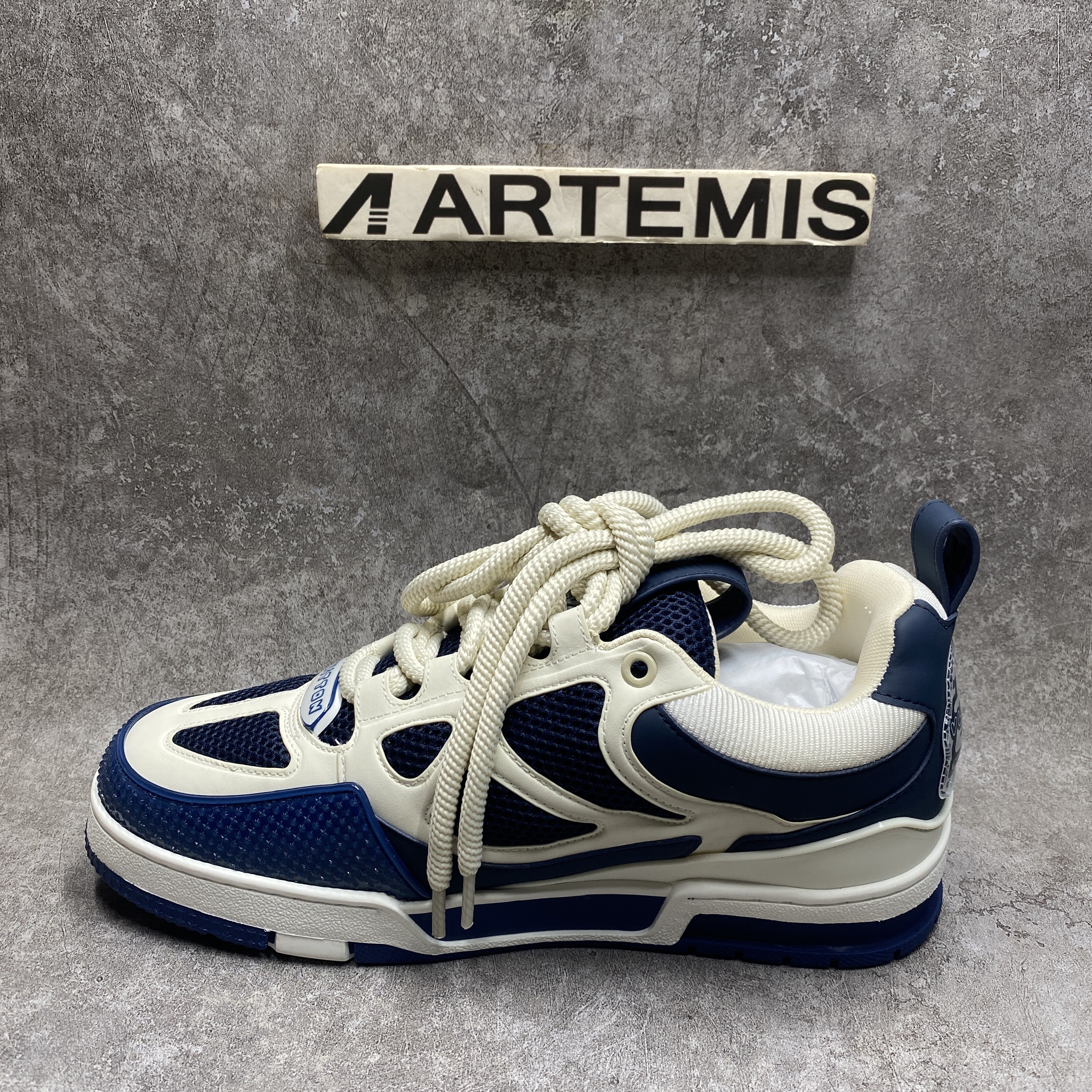 UA LV Skate Sneaker