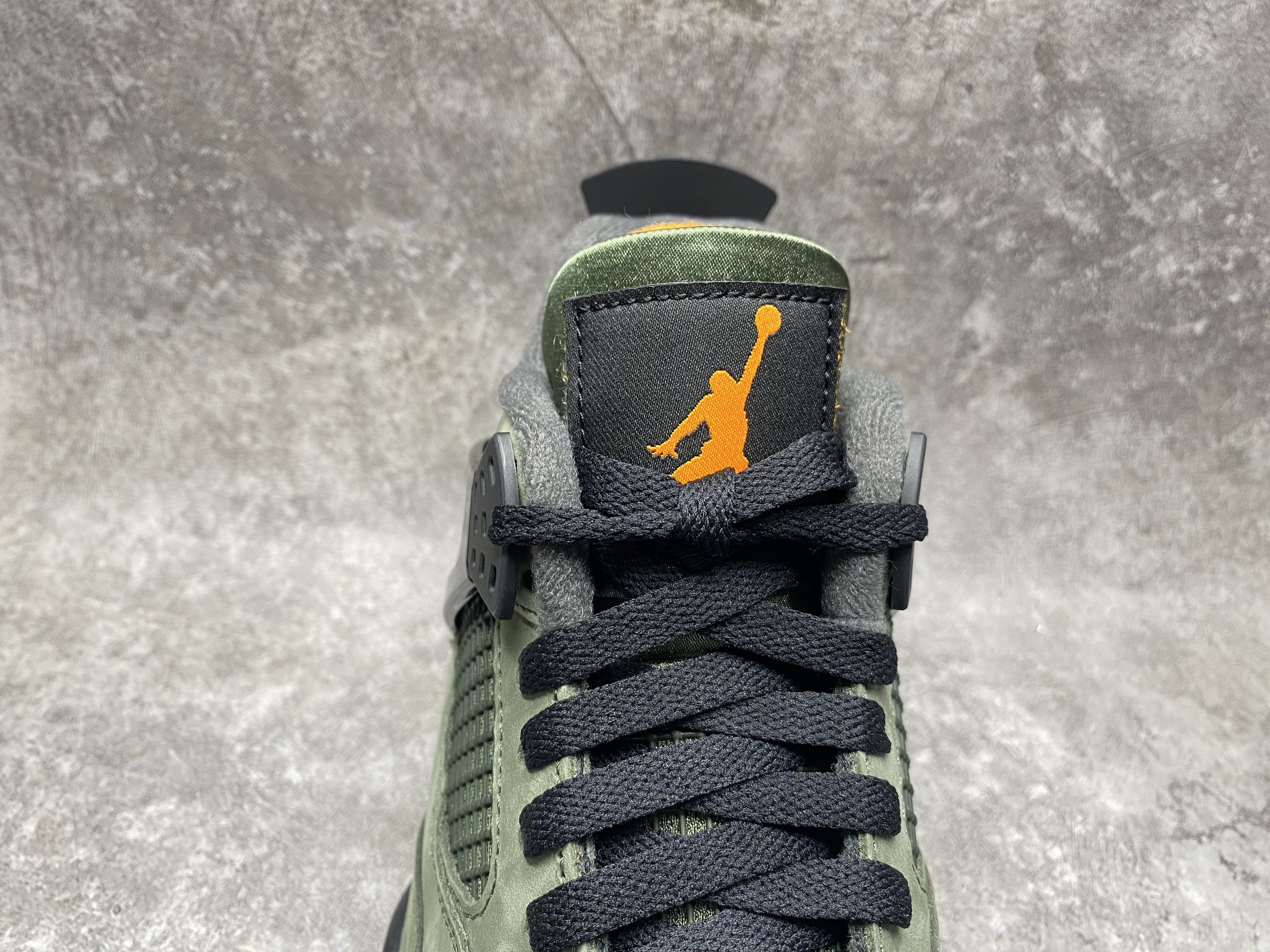 UA Jordan 4 Retro