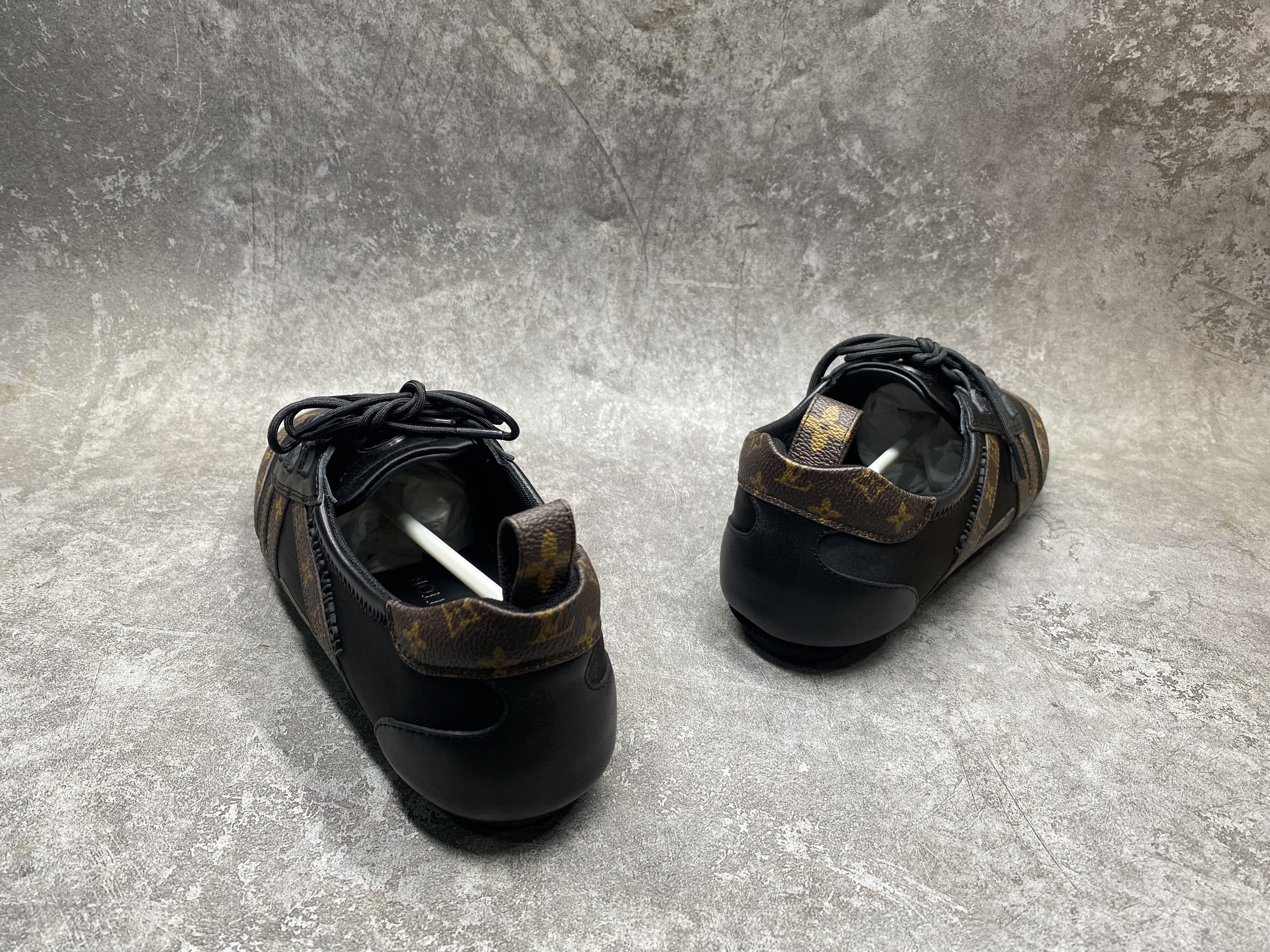 UA LV Sneaker