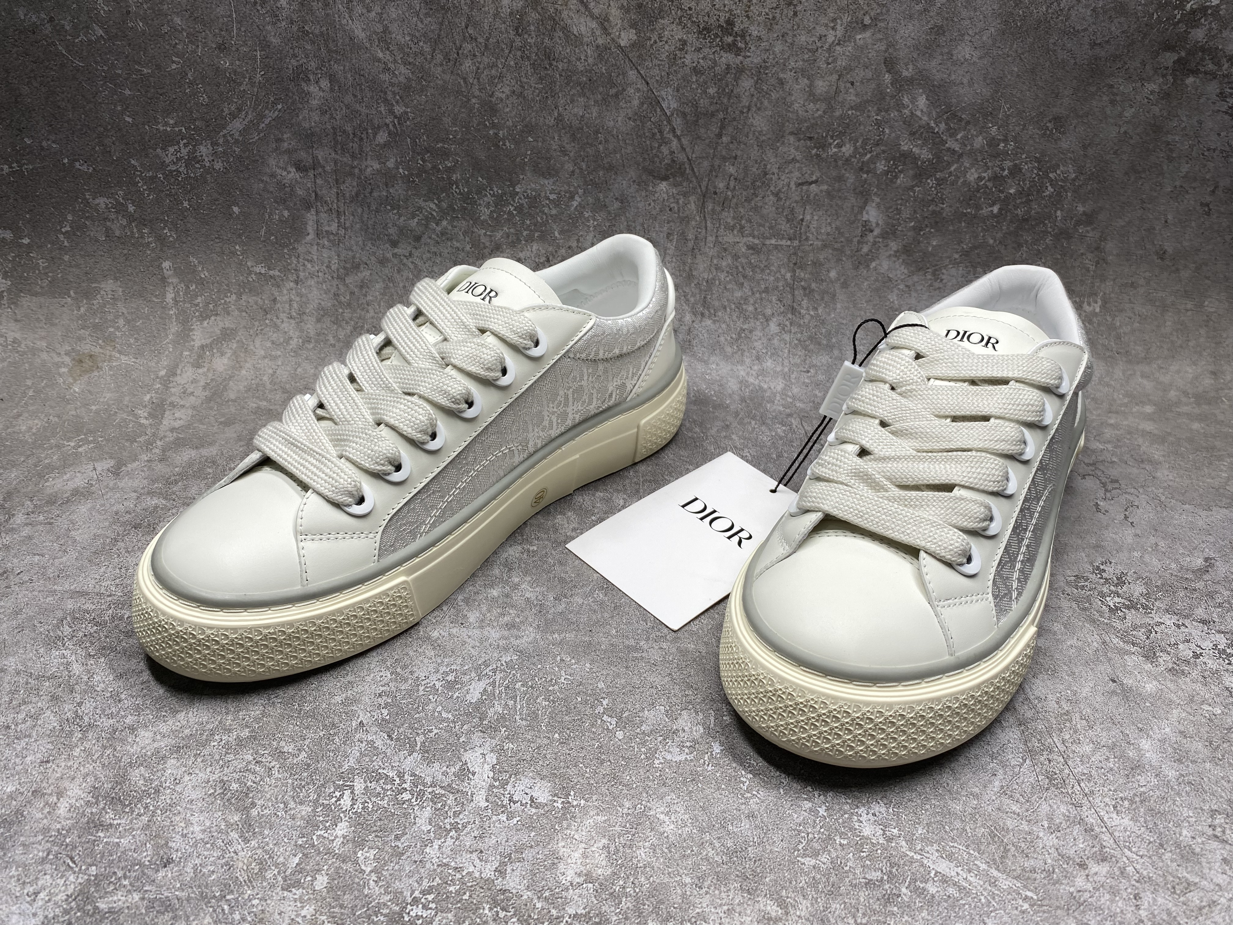 ua D*or b33 sneaker