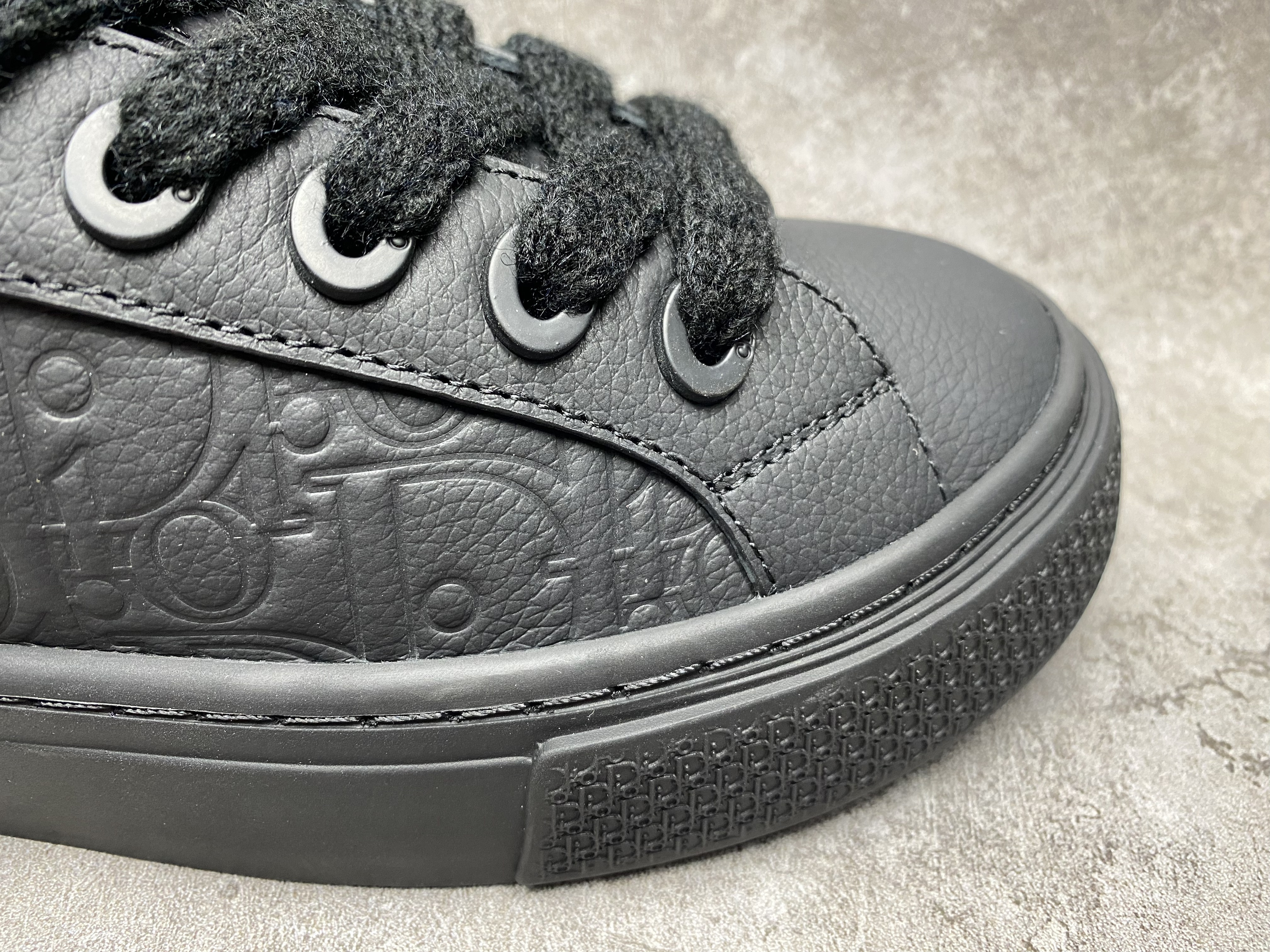 ua D*or b33 sneaker