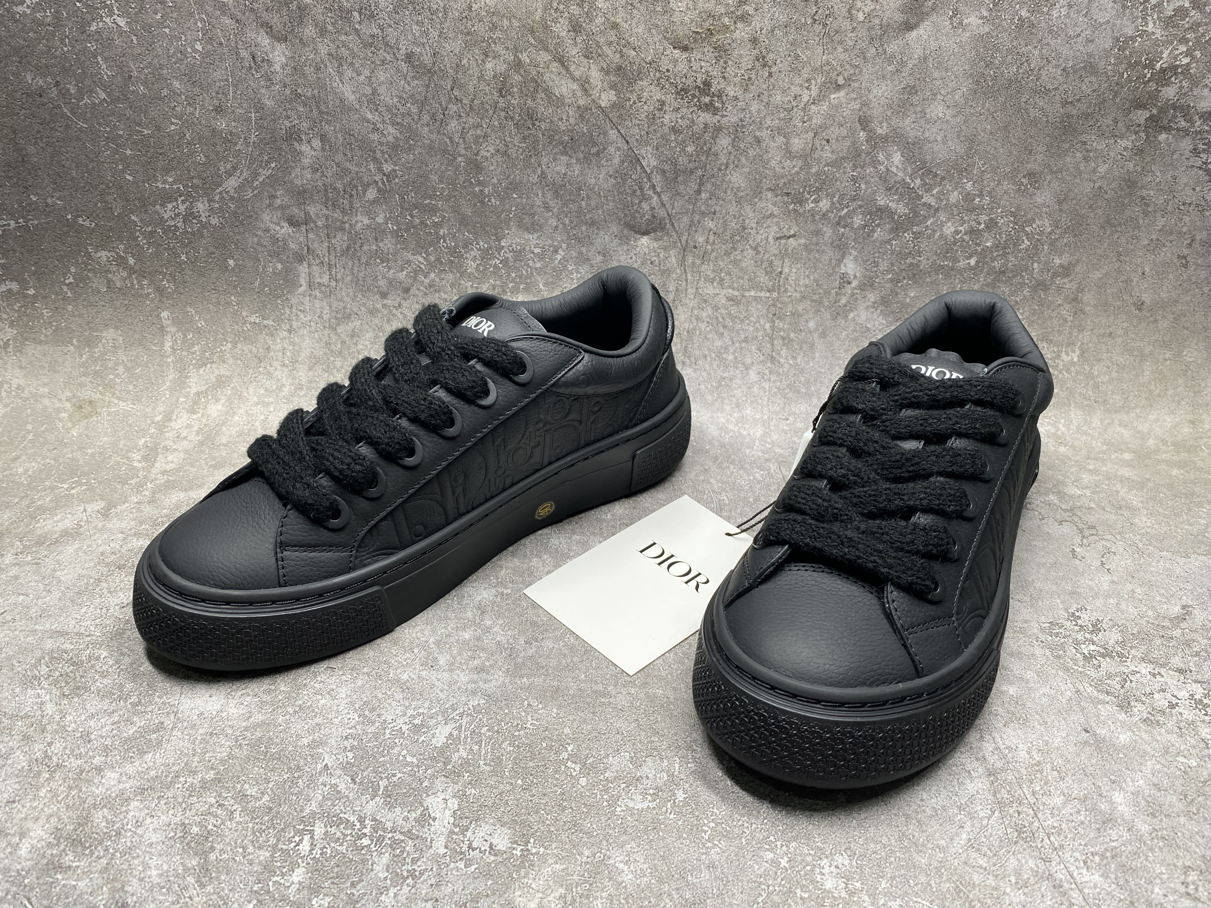ua D*or b33 sneaker