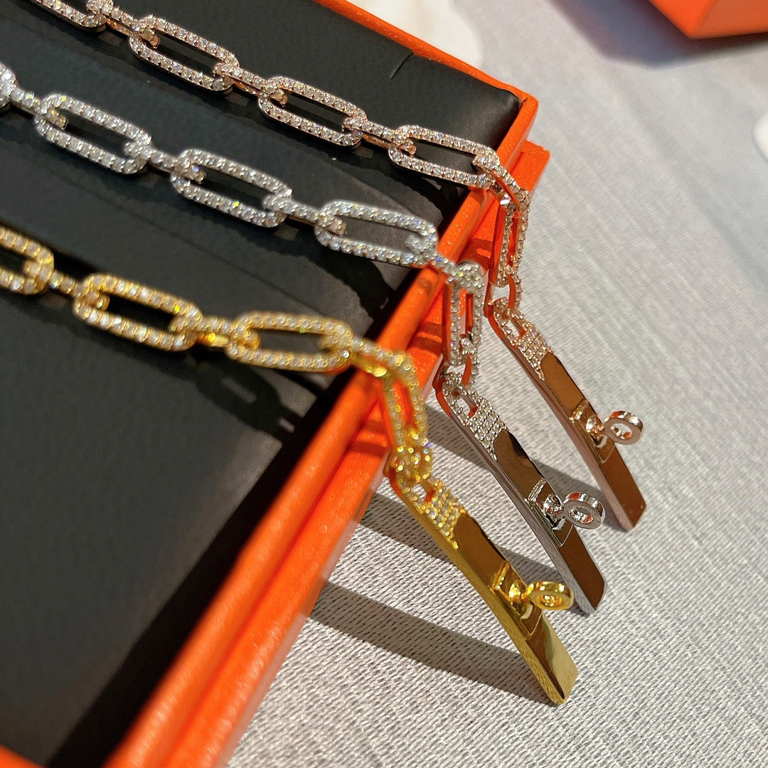 H**me5 fully di*m*nd-encrusted kelly bracelet