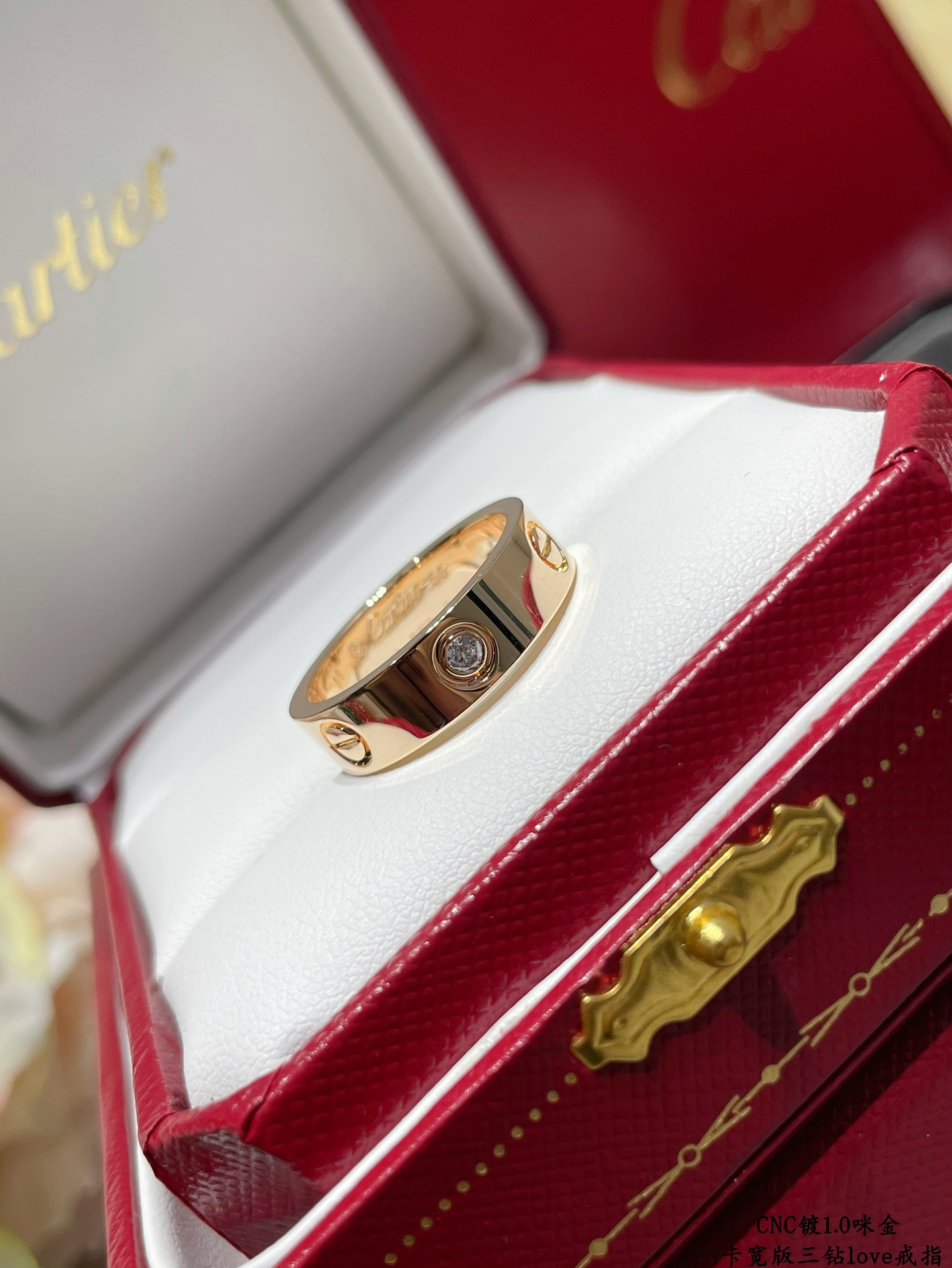 ca*t*er wide version three-Di*m*nd love ring