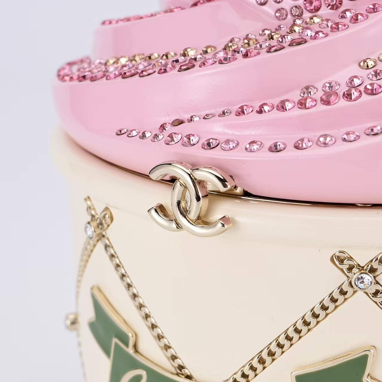Ch*el ice cream bag