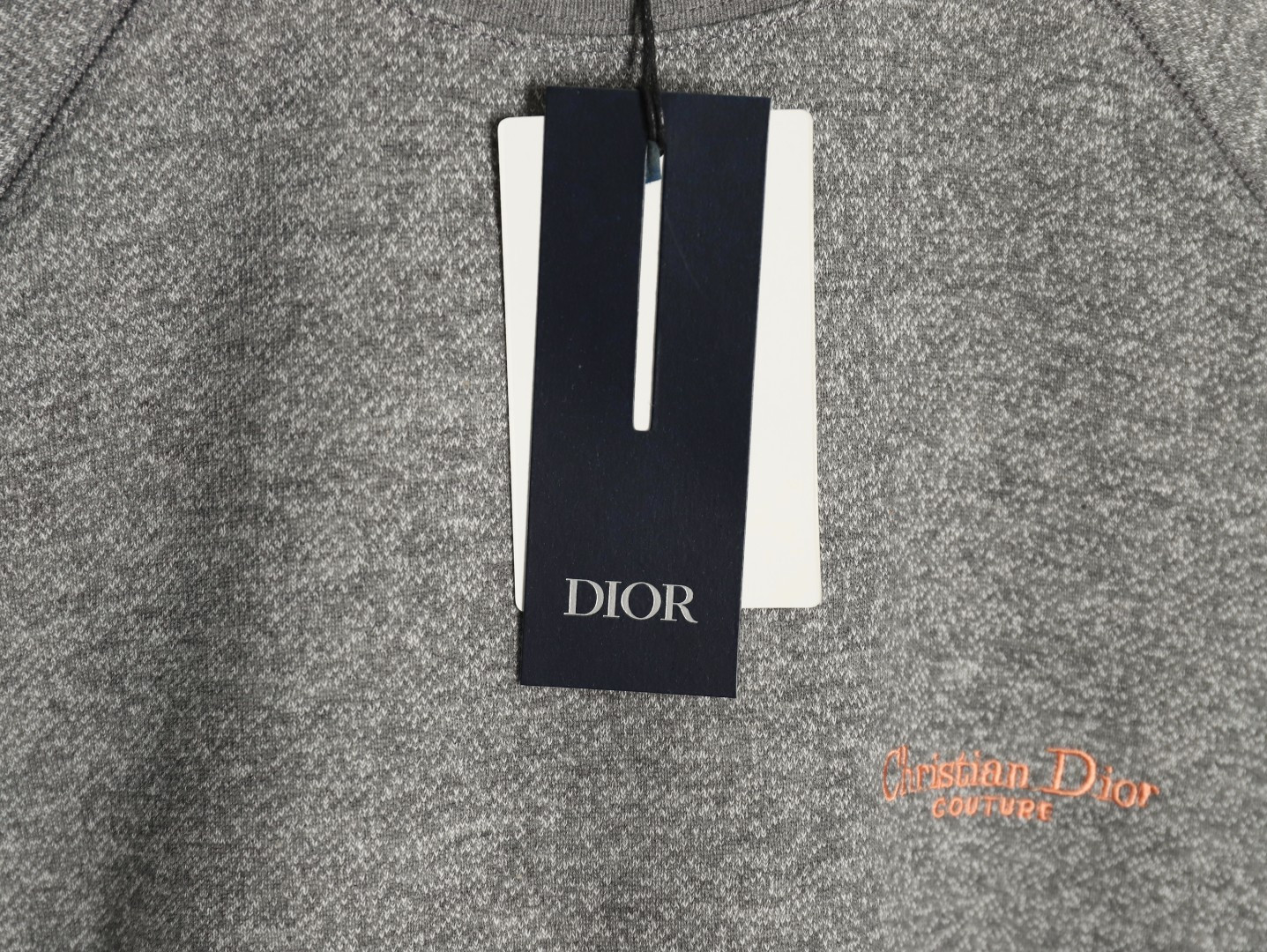 D*or short-sleeved t-shirt