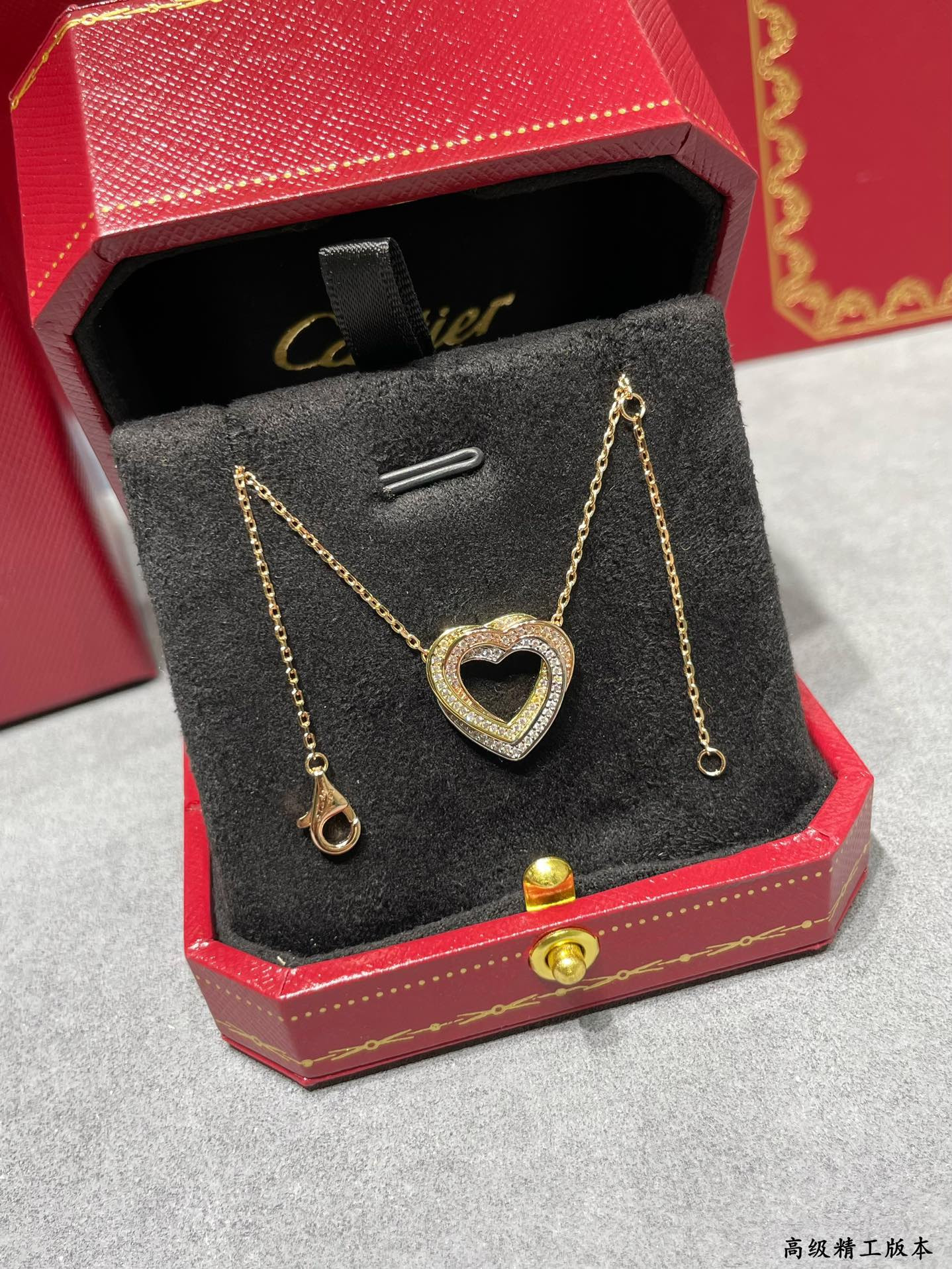 Ca*t*er tricolor heart necklace
