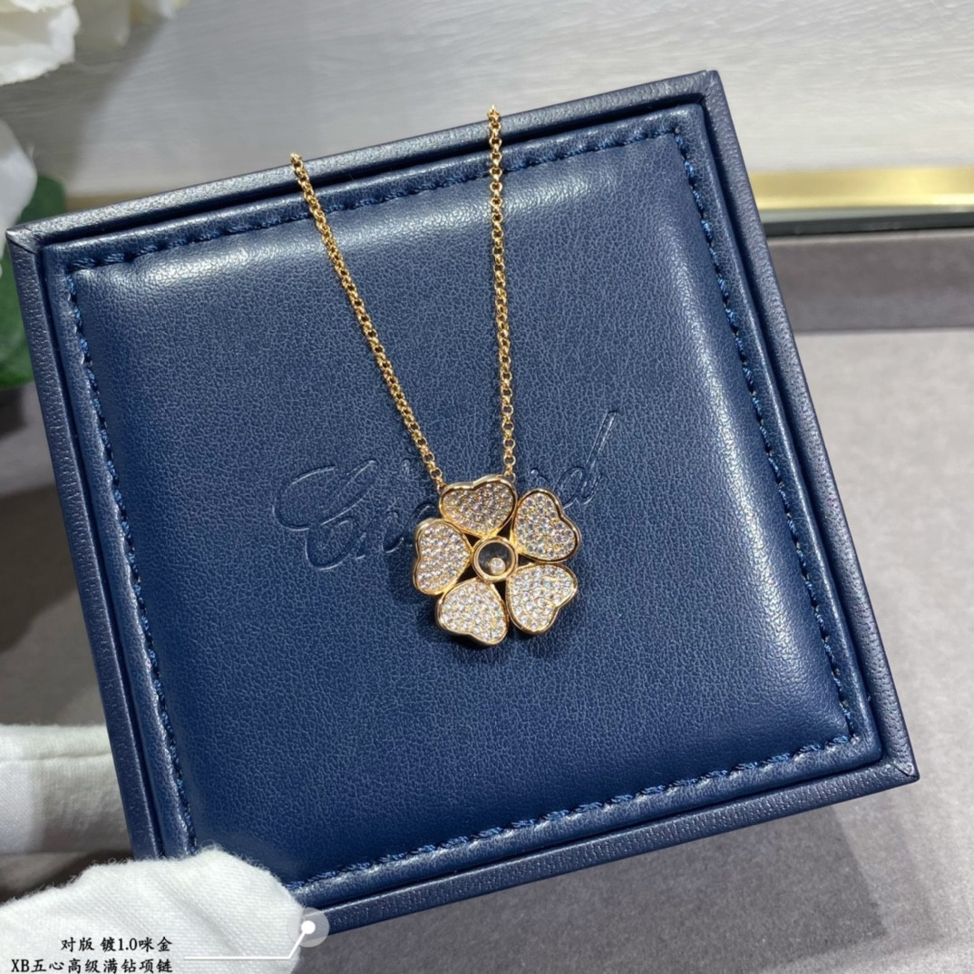 chopard five He**ts full di*m*nd necklace