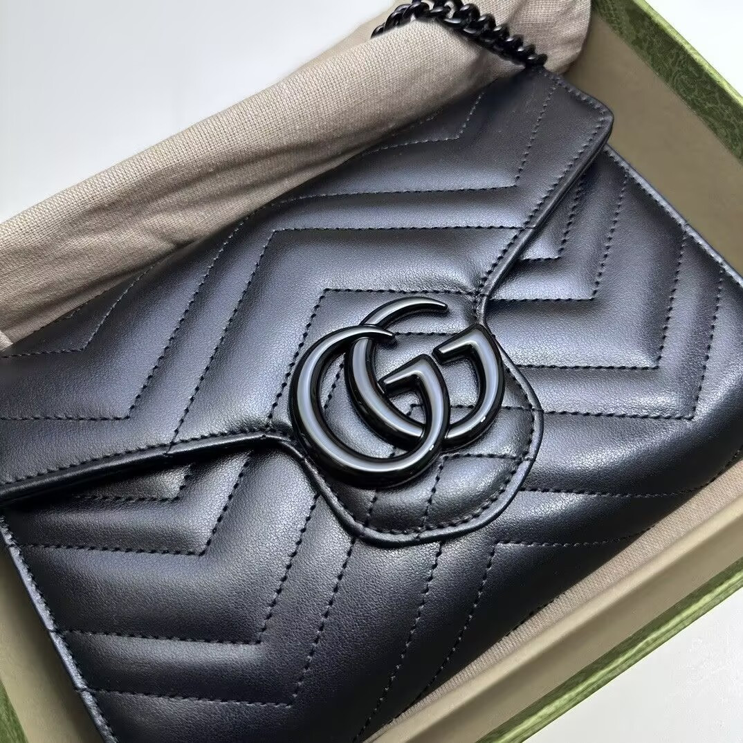 G*u*i gg marmont wallet on chain 20x13x6cm