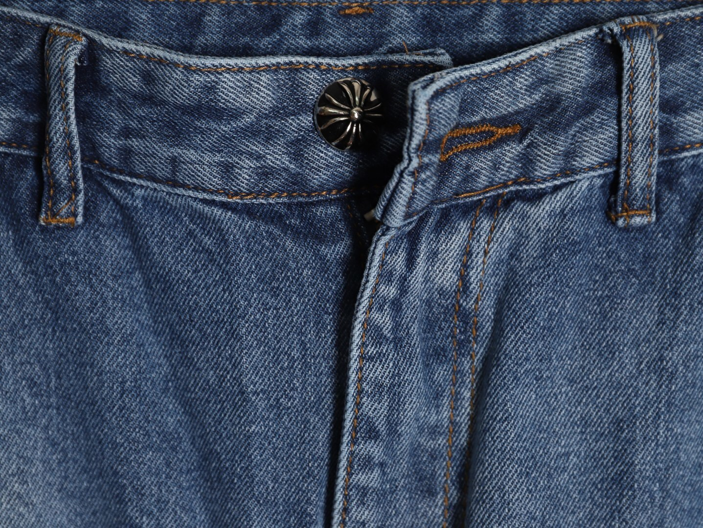 Ch**me He**ts jeans