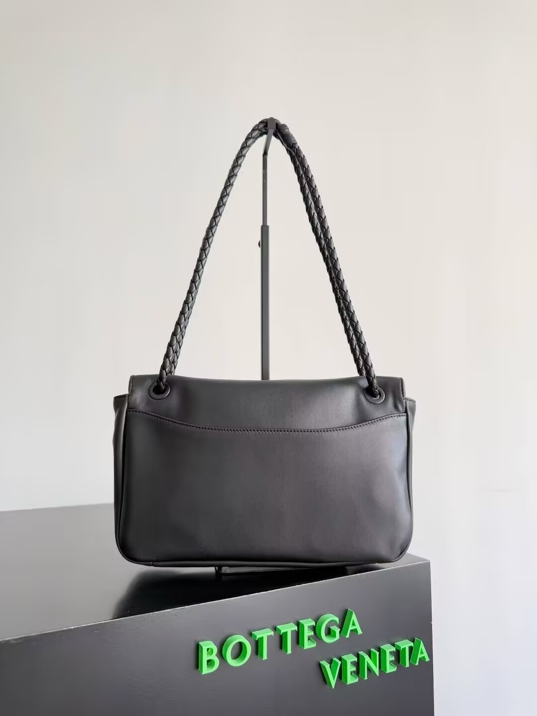 bo*te*ga Ve*ne*ta madison 16x27x6cm