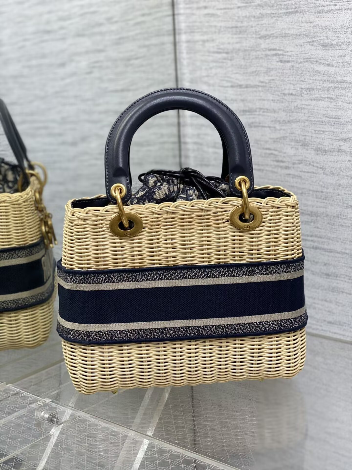 D*or medium lady D*or bag 24x21x12cm