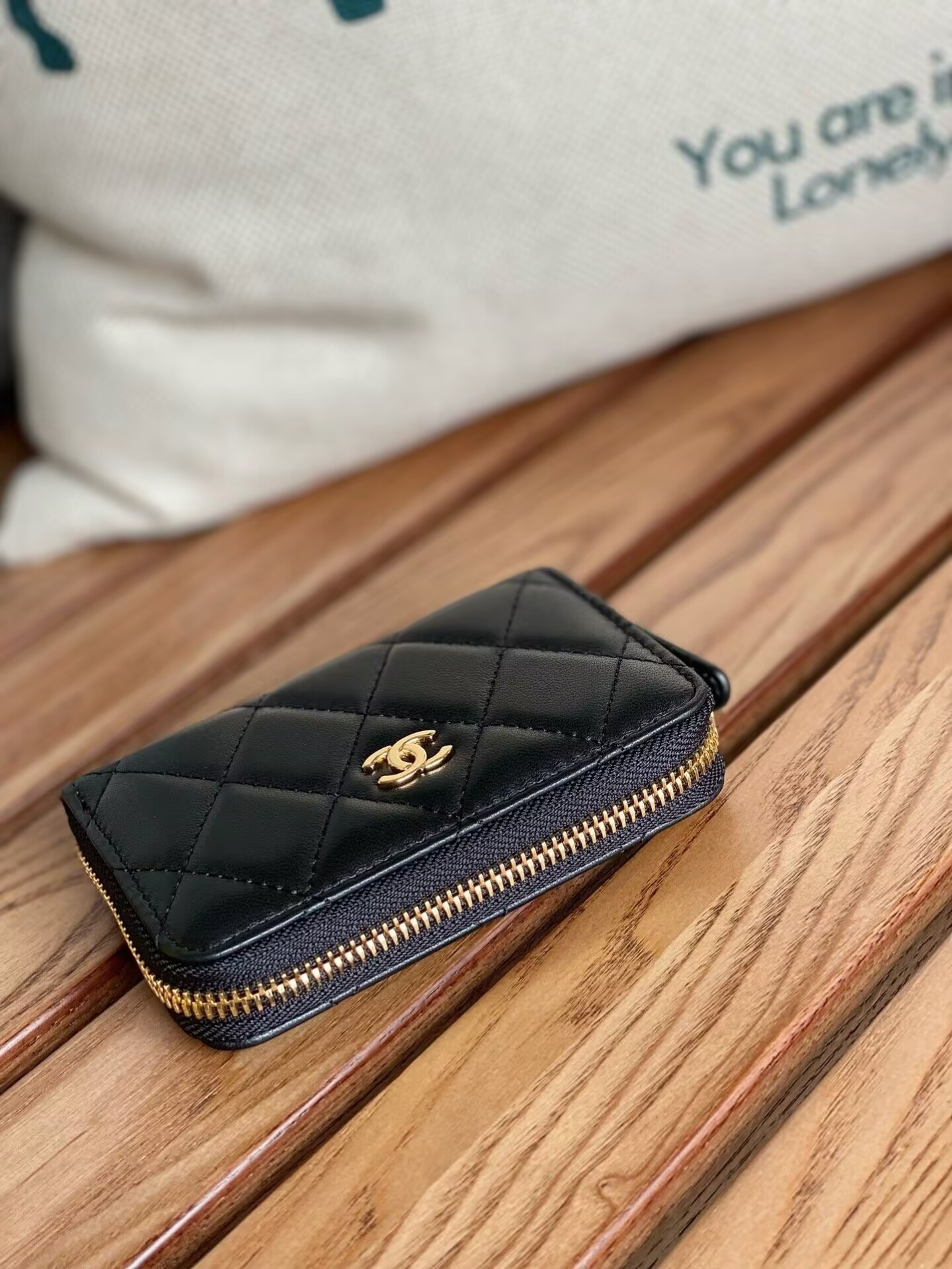 Ch*el zipped coin purse 7.5x 11x 2.5cm