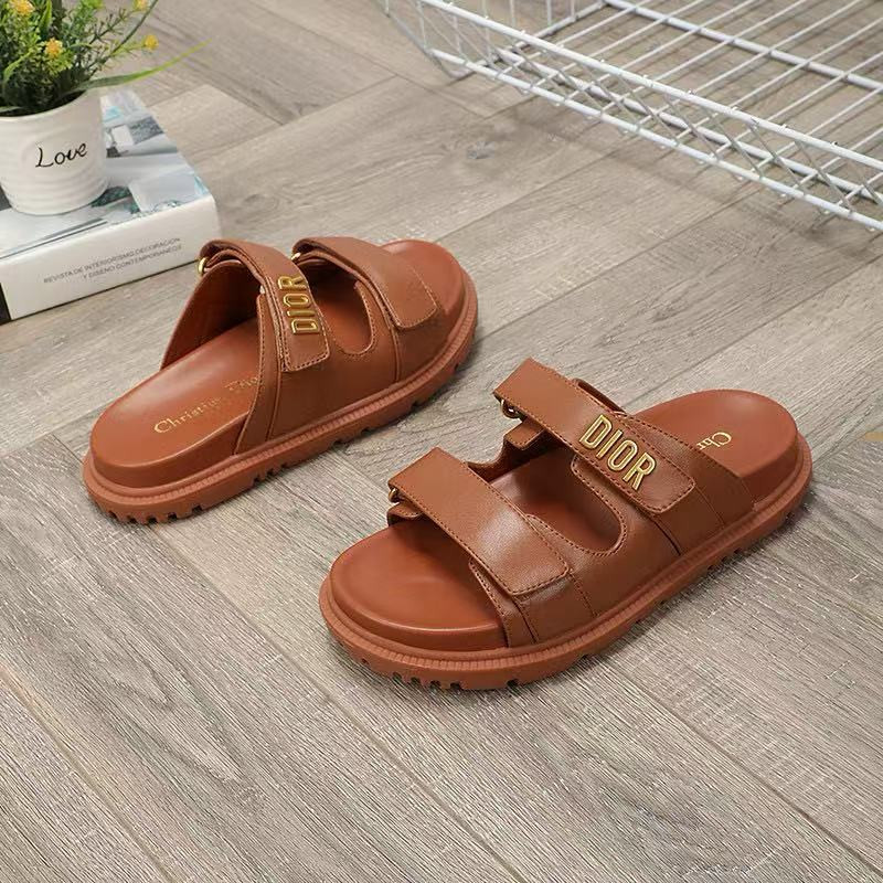 ua D*or D*oract sandal