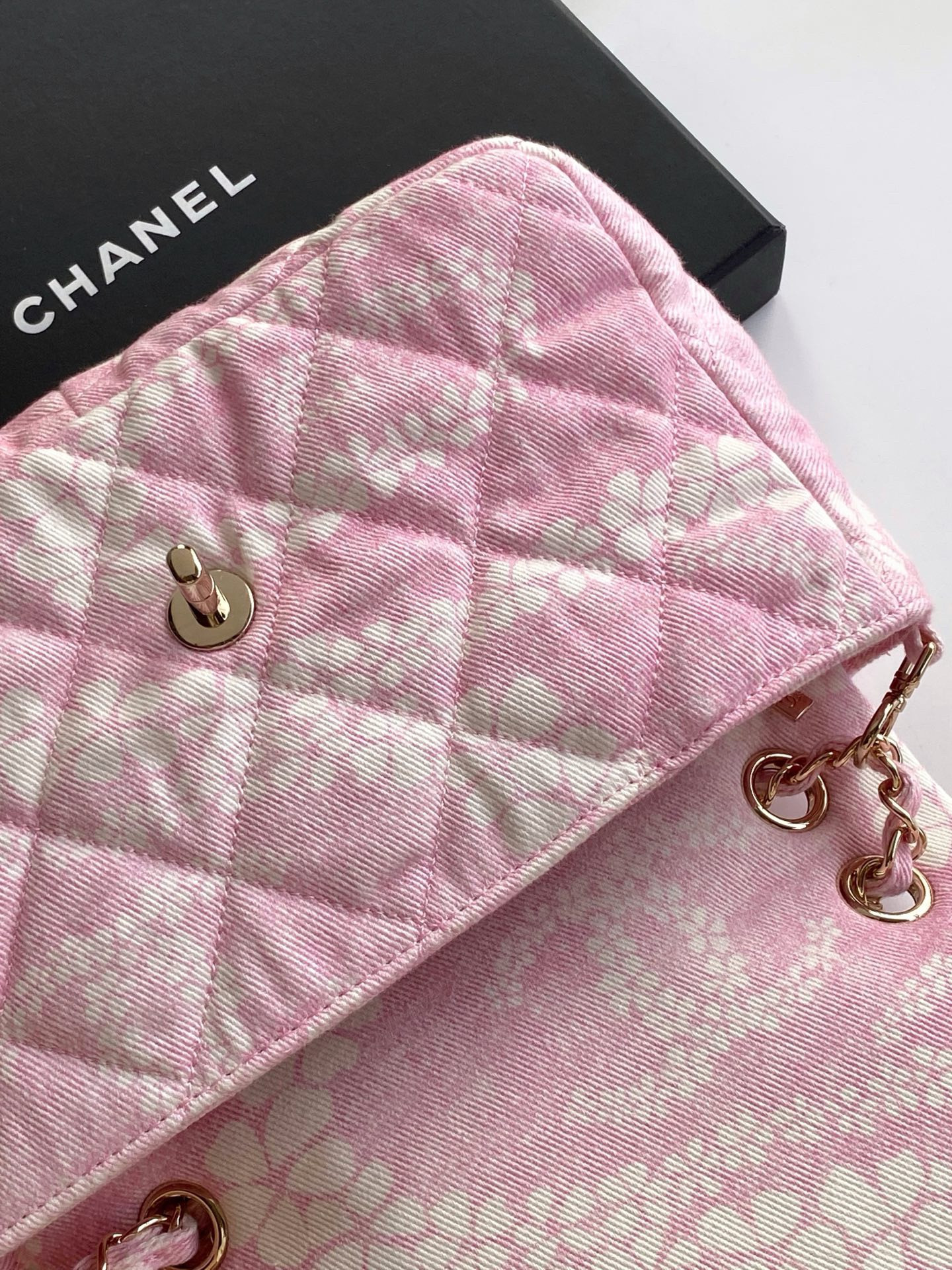 Ch*el flap bag 15x24x6.5cm