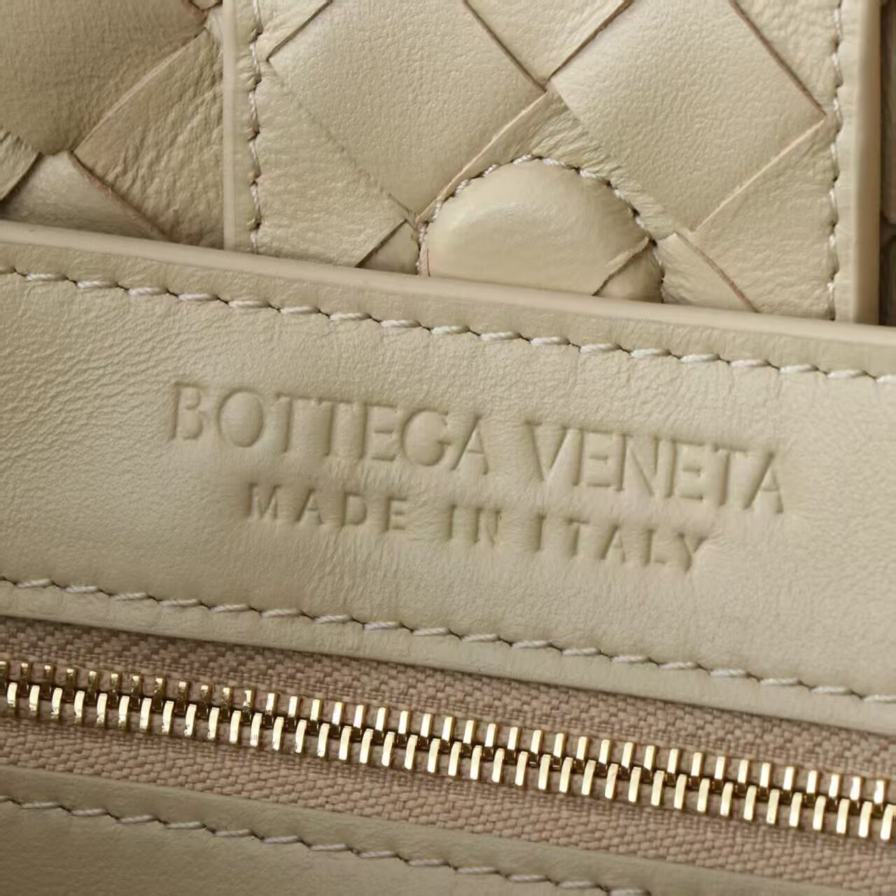 bo*te*ga Ve*ne*ta medium andiamo 32x25x11cm