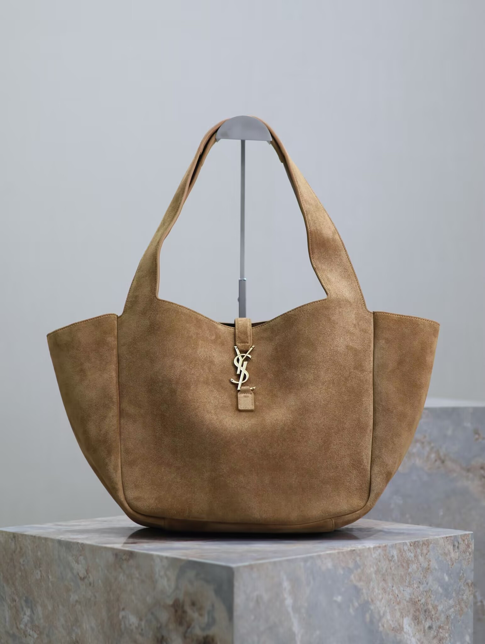 Y*L le 5 à 7 bea in suede 50×28×18cm