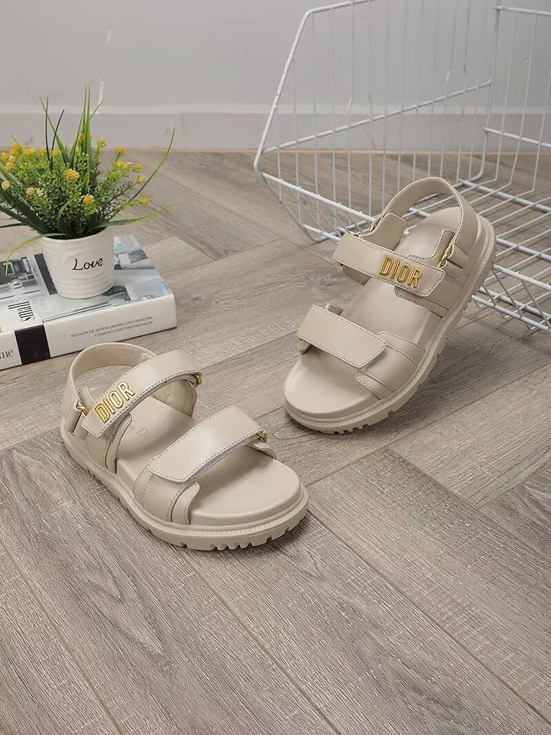 ua D*or D*oract sandal