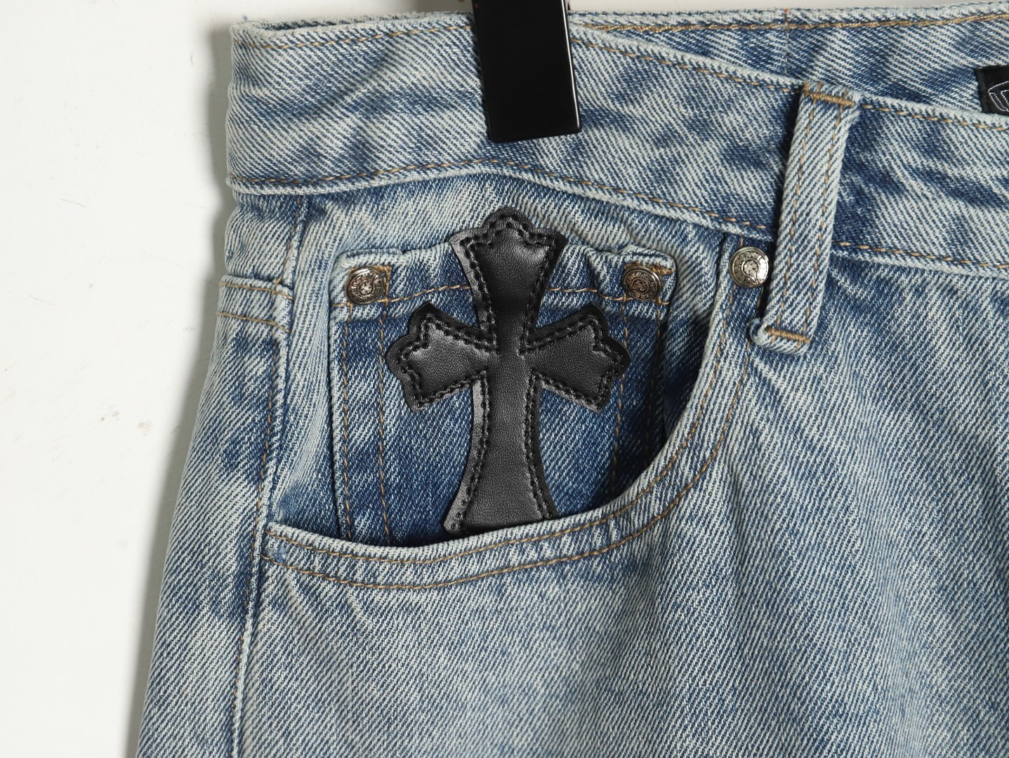 Ch**me He**ts jeans