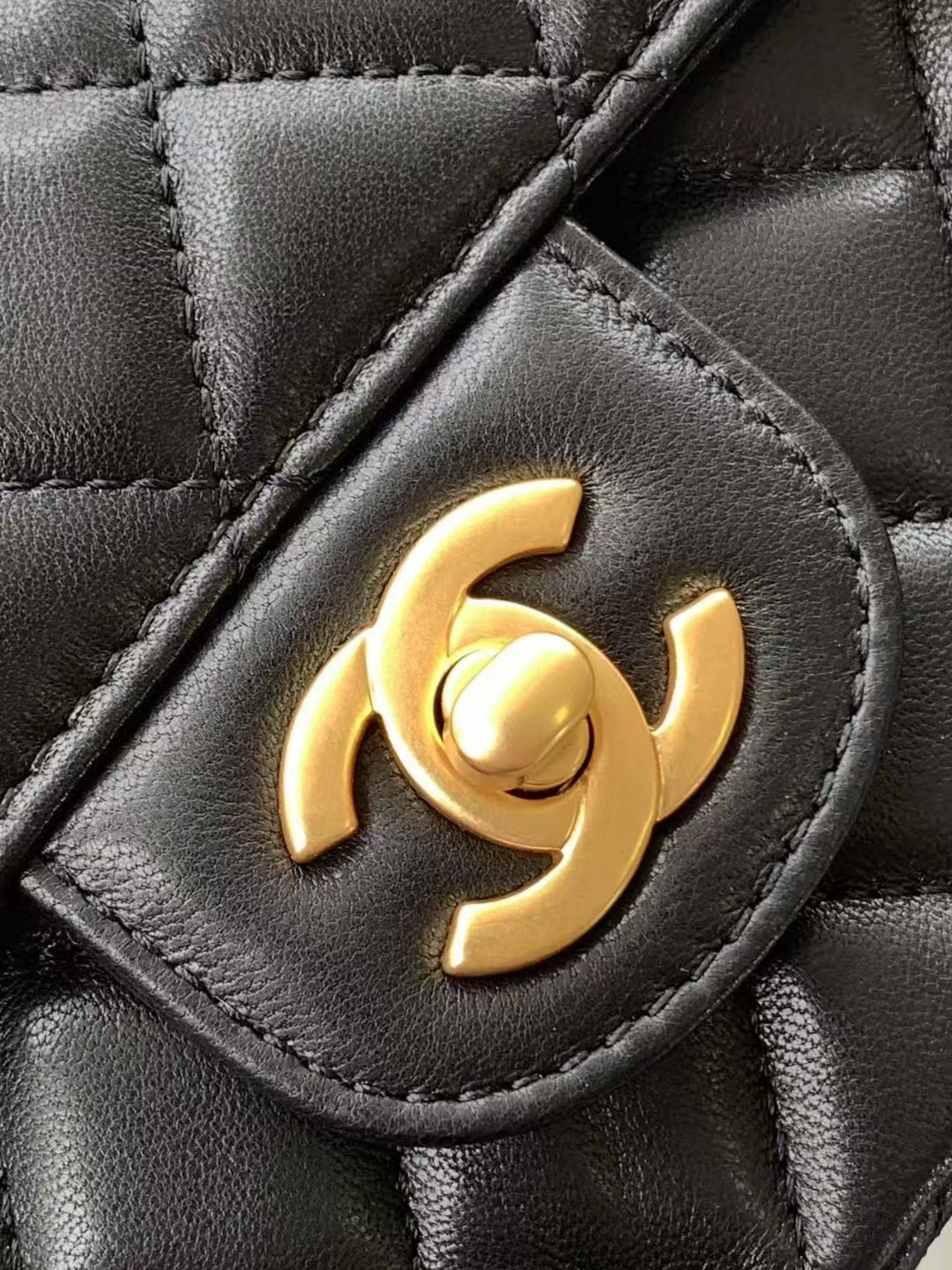 Ch*el mini flap top handle bag 12x22x6cm