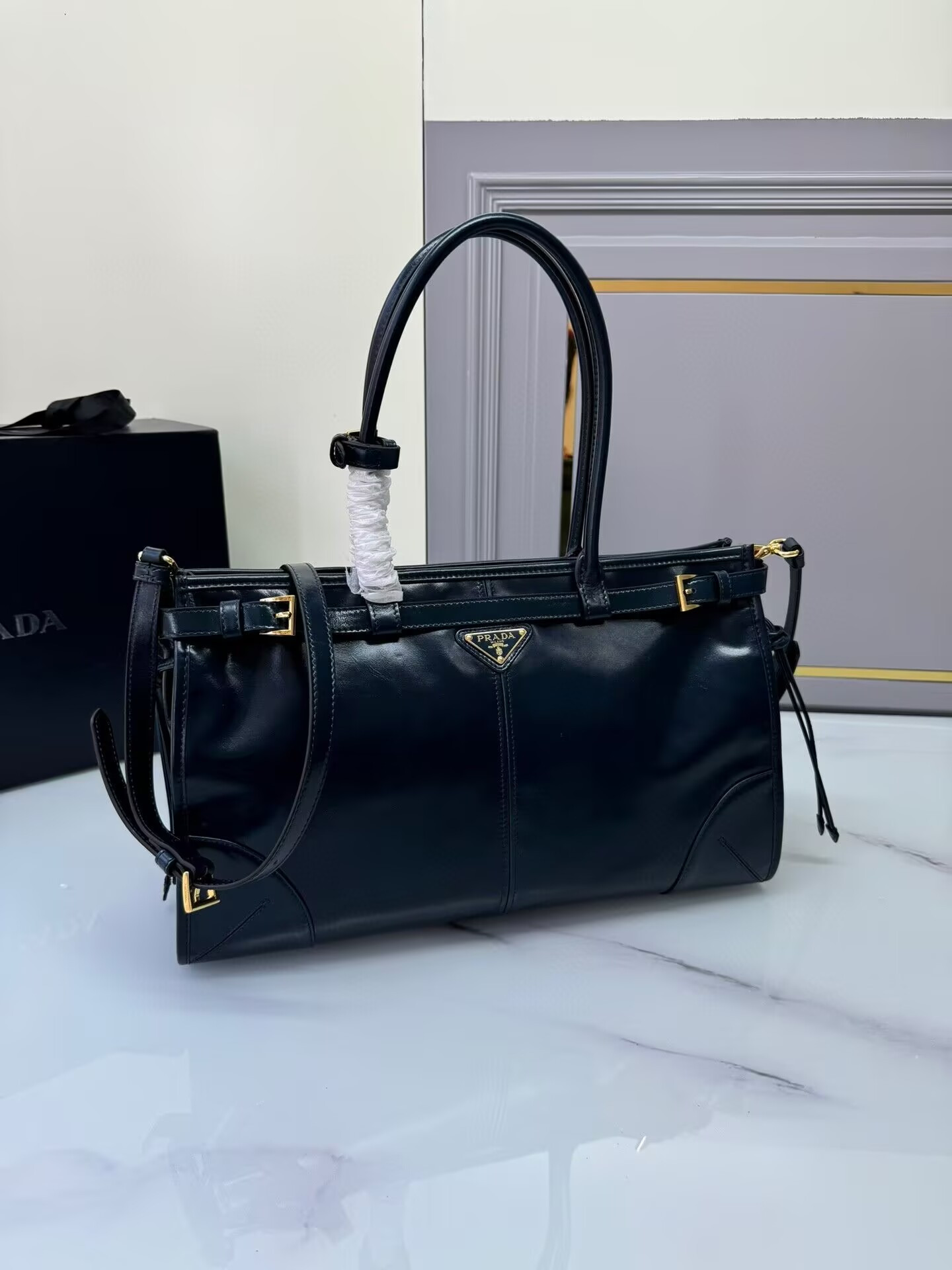 Pra*a bonnie large leather handbag in gray-blue 24x38x12cm