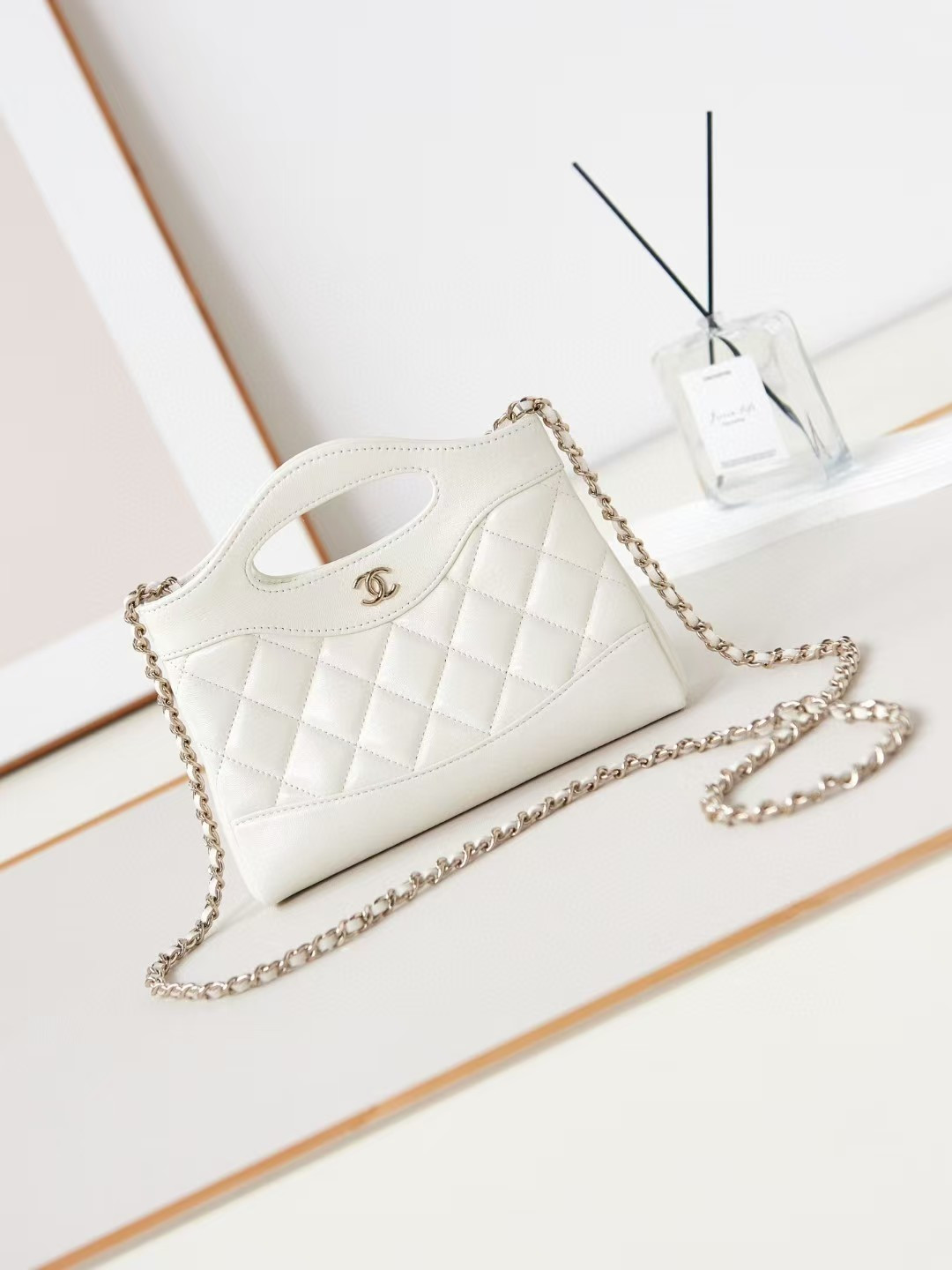 Ch*el 31 nano chain bag lambskin as3656 17.5x20.5x4cm