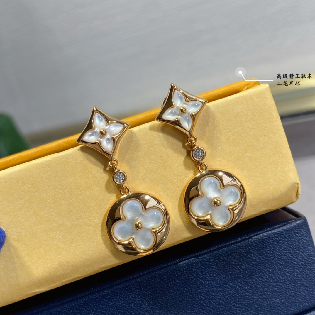l0*is V*t0n two-flower stud earrings