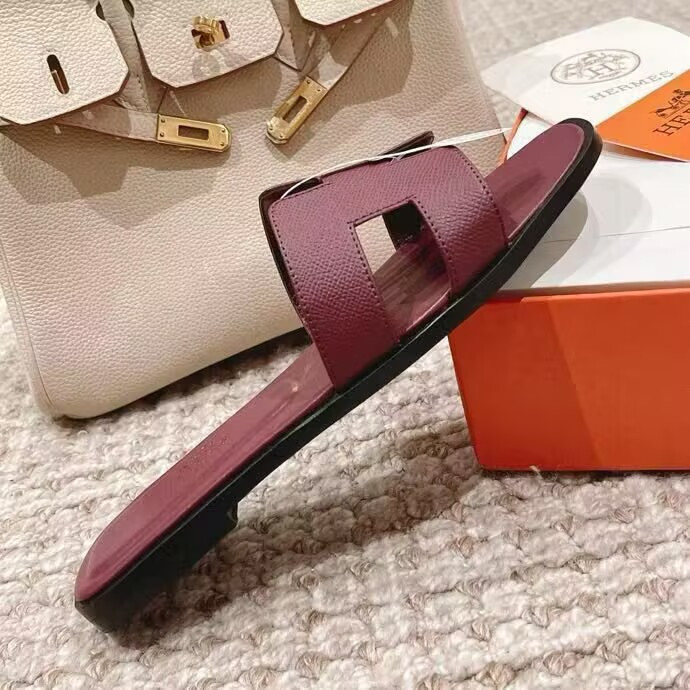 ua H**me5 oran sandal