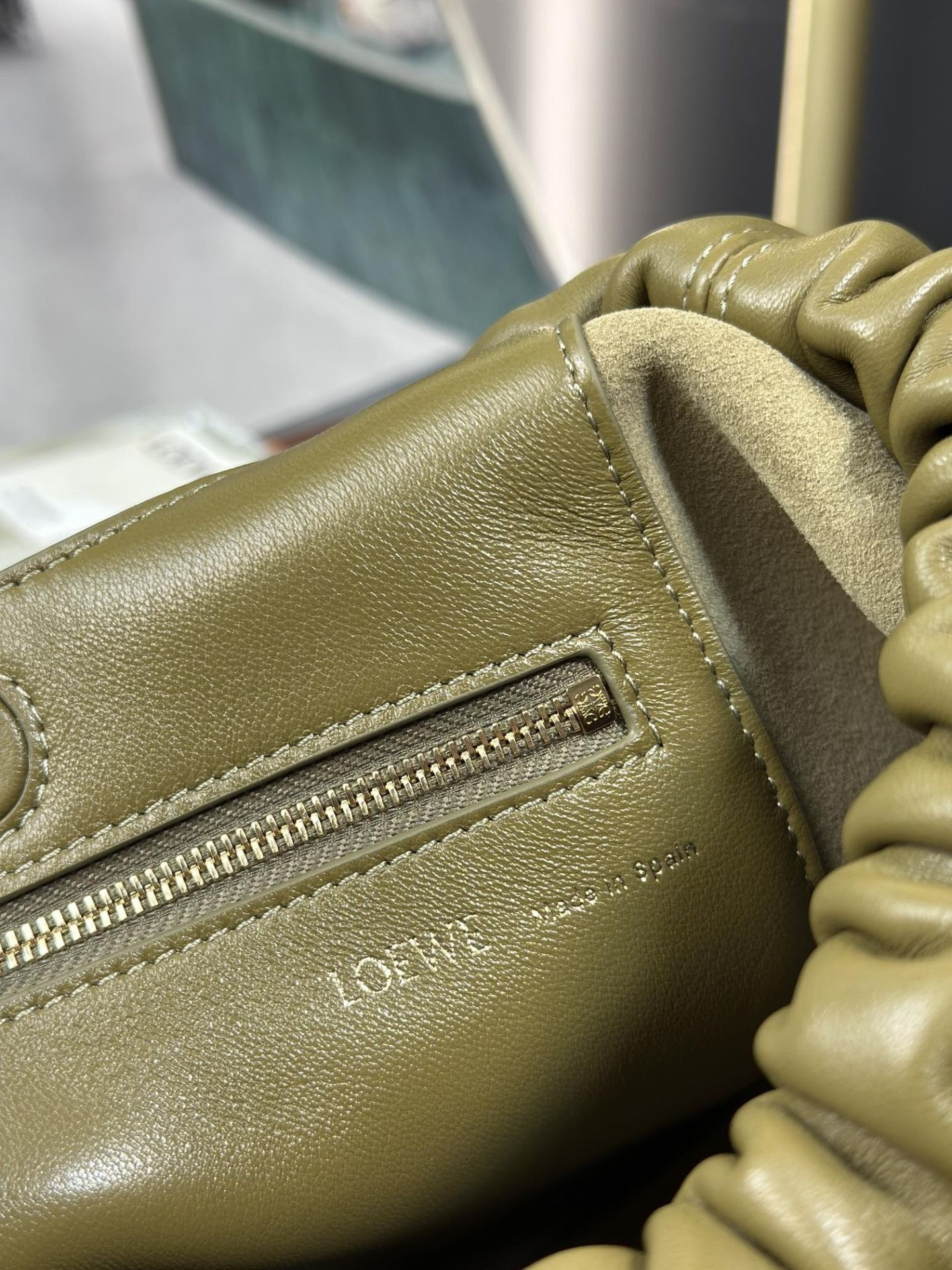 L0ew* small squeeze bag in mellow nappa lambskin 29x10.5x24cm