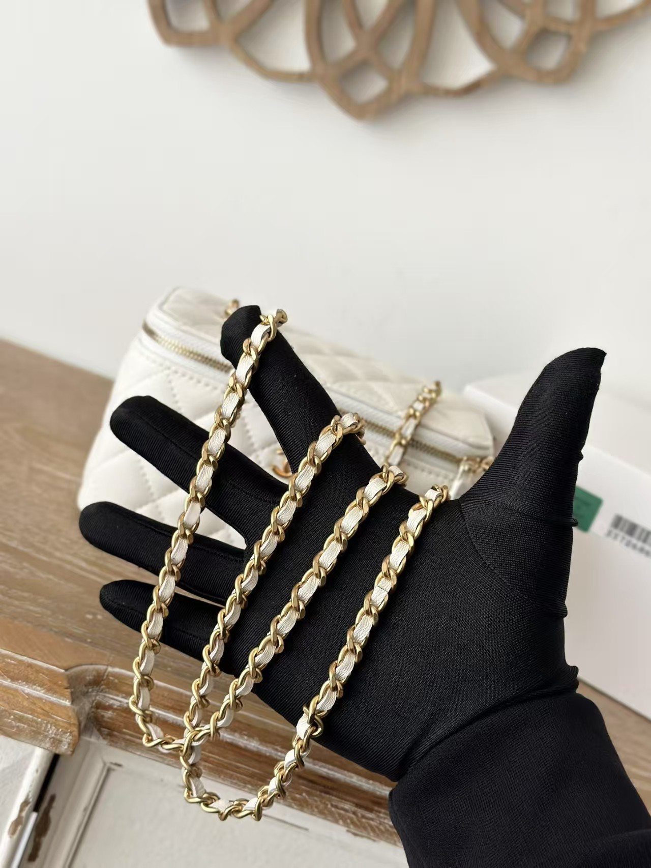 Ch*el clutch with chain 9.5x 17x 8cm