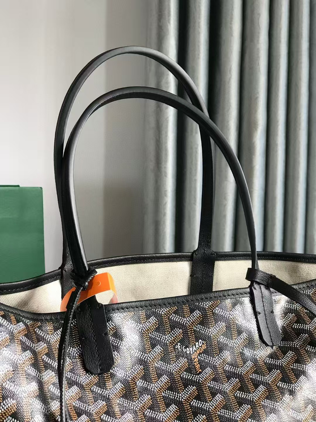 Go*ard saint l0*is gm bag 34 cm x 20 cm x 40 cm