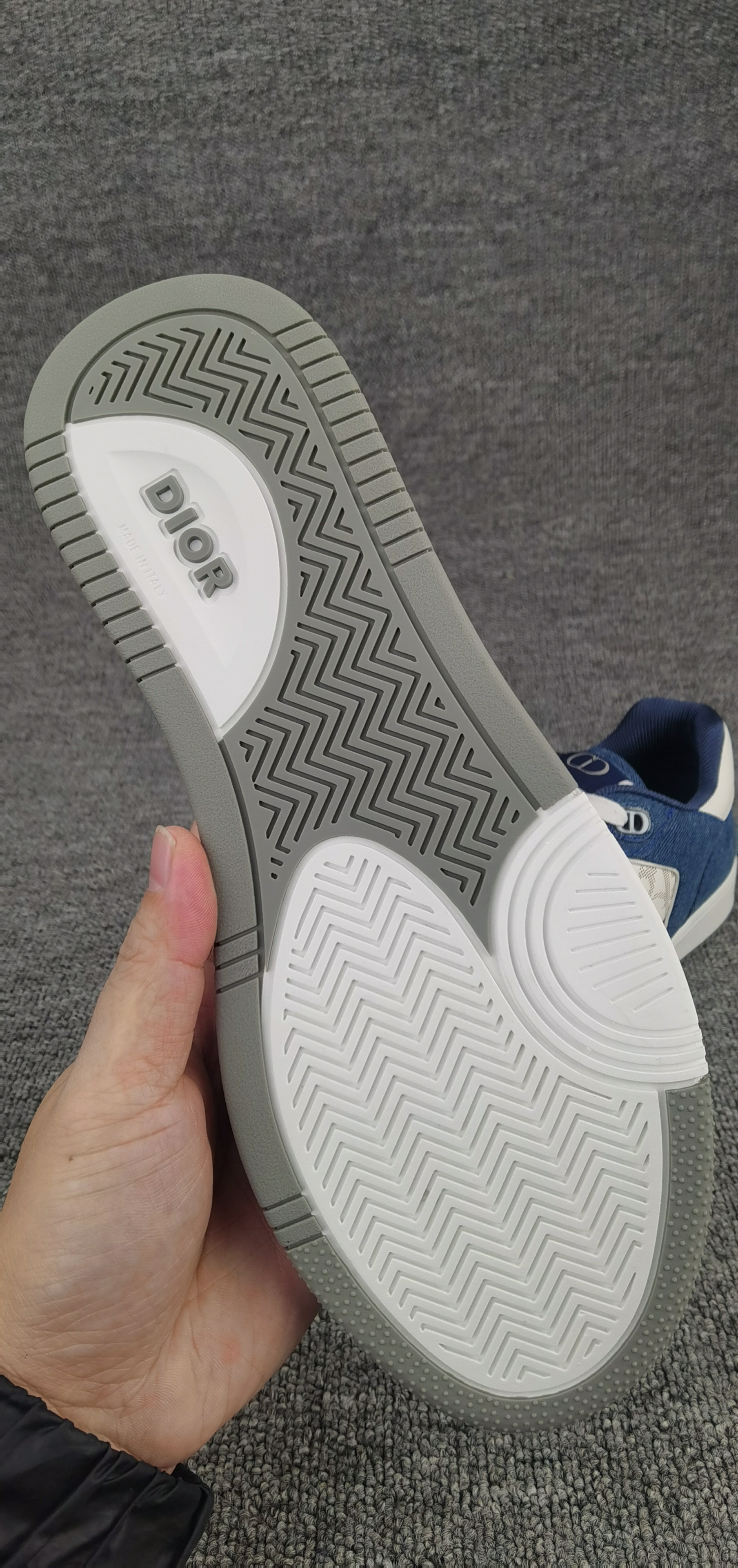 ua D*or b27 sneaker