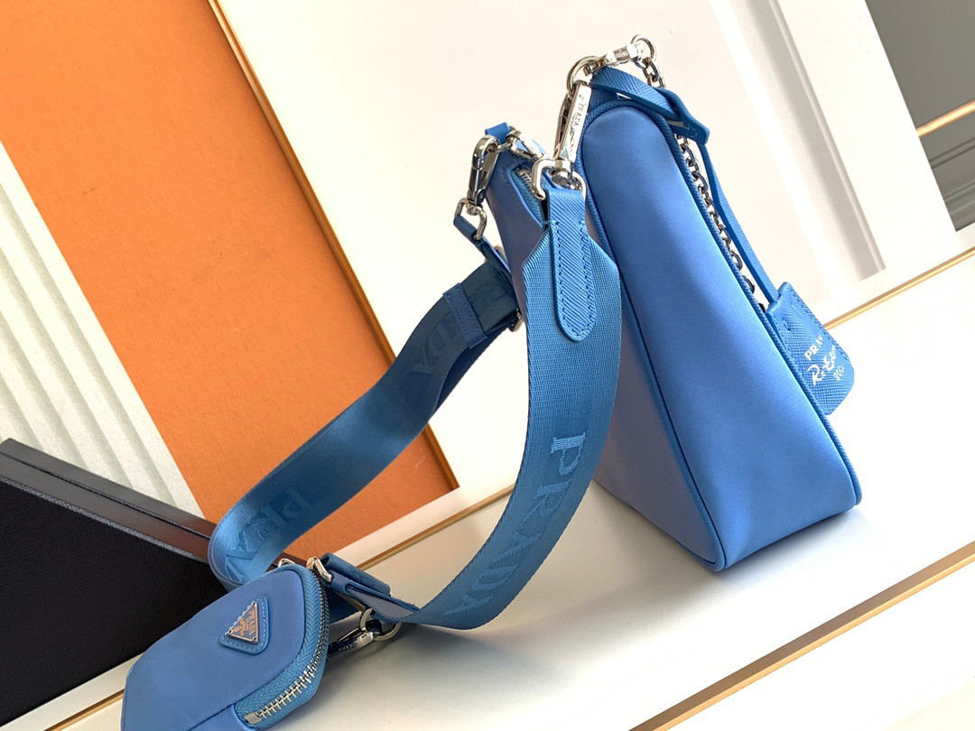 Pra*a re-edition 2005 re-nylon bag blue