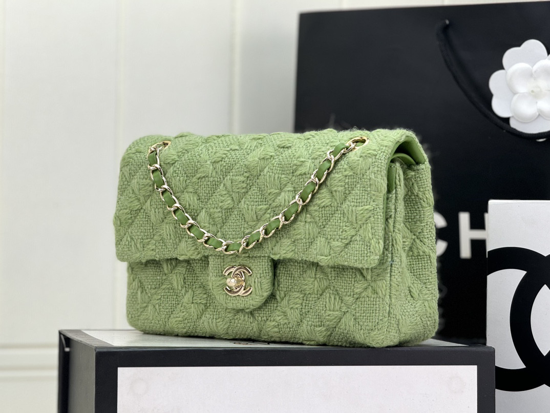 Ch*el mini classic 11.12 handbag 25 15.5 × 25.5 × 6.5 cm