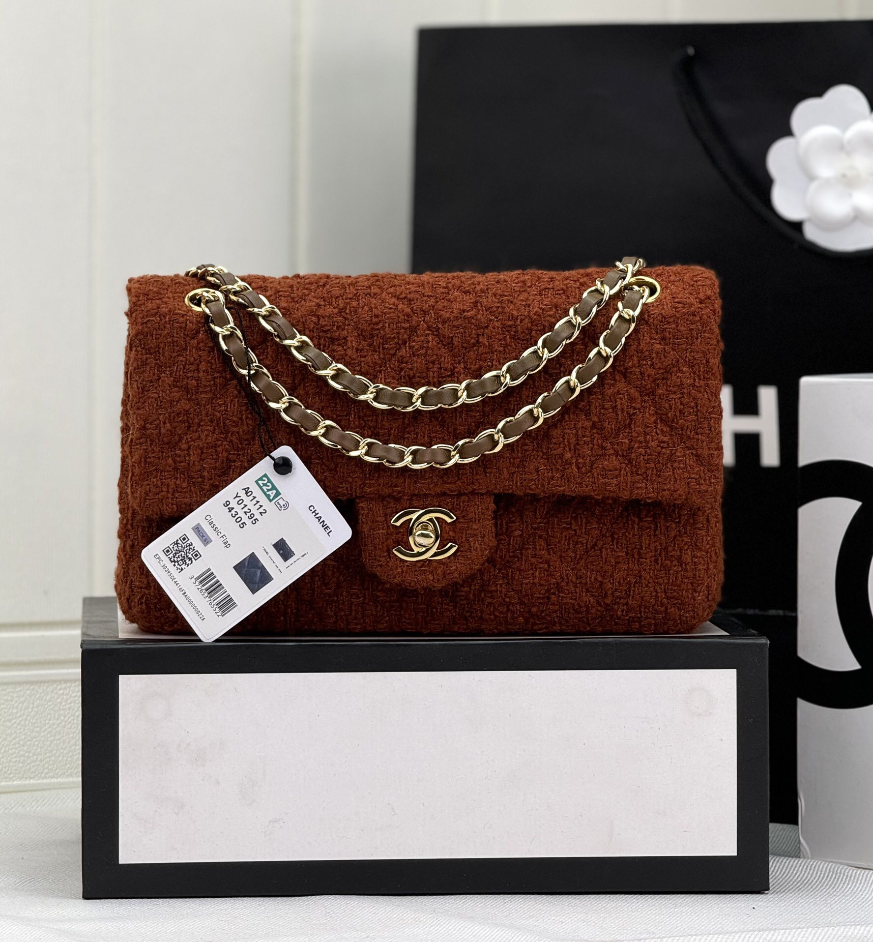 Ch*el mini classic 11.12 handbag 25 15.5 × 25.5 × 6.5 cm