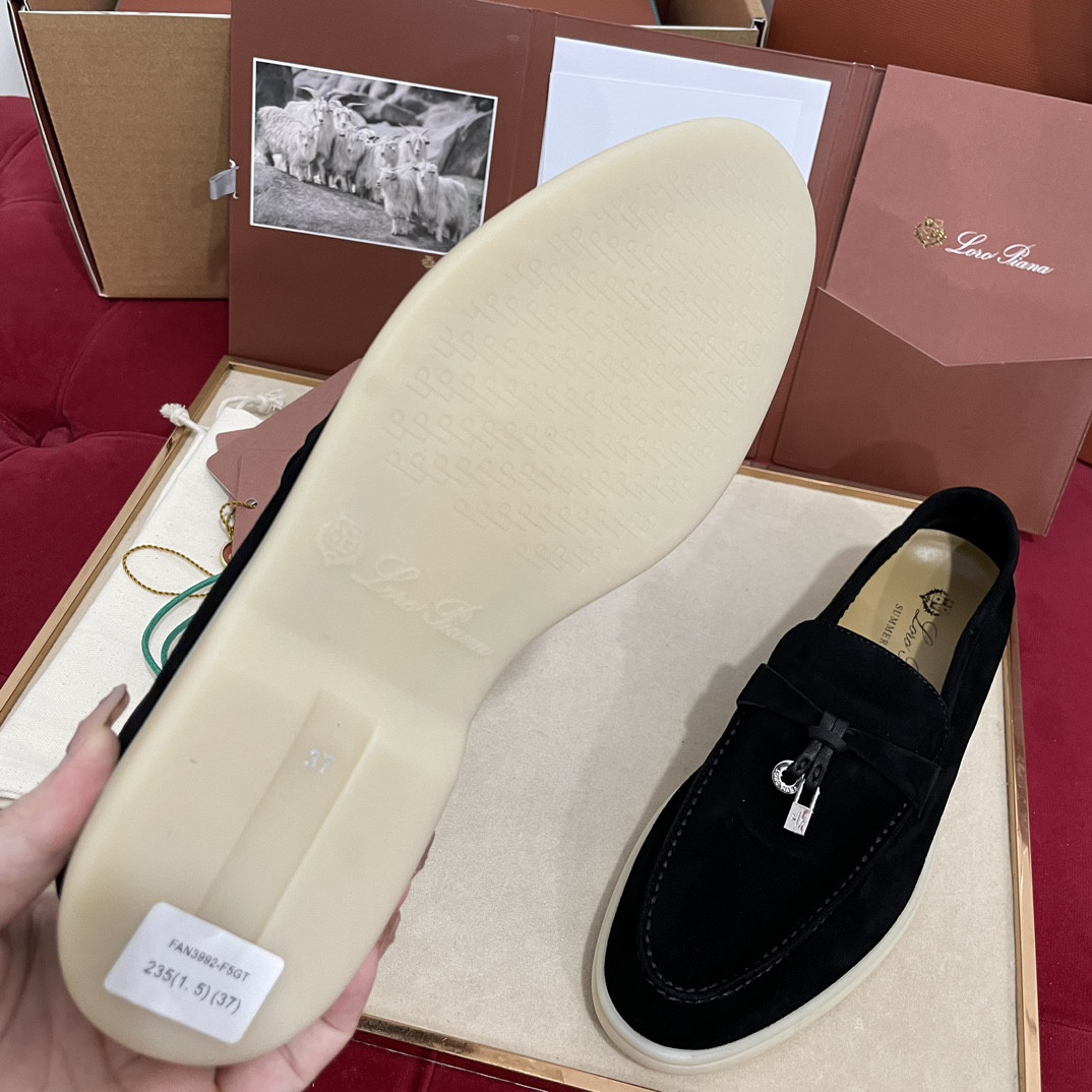 ua L**o p*ana summer charms walk loafers